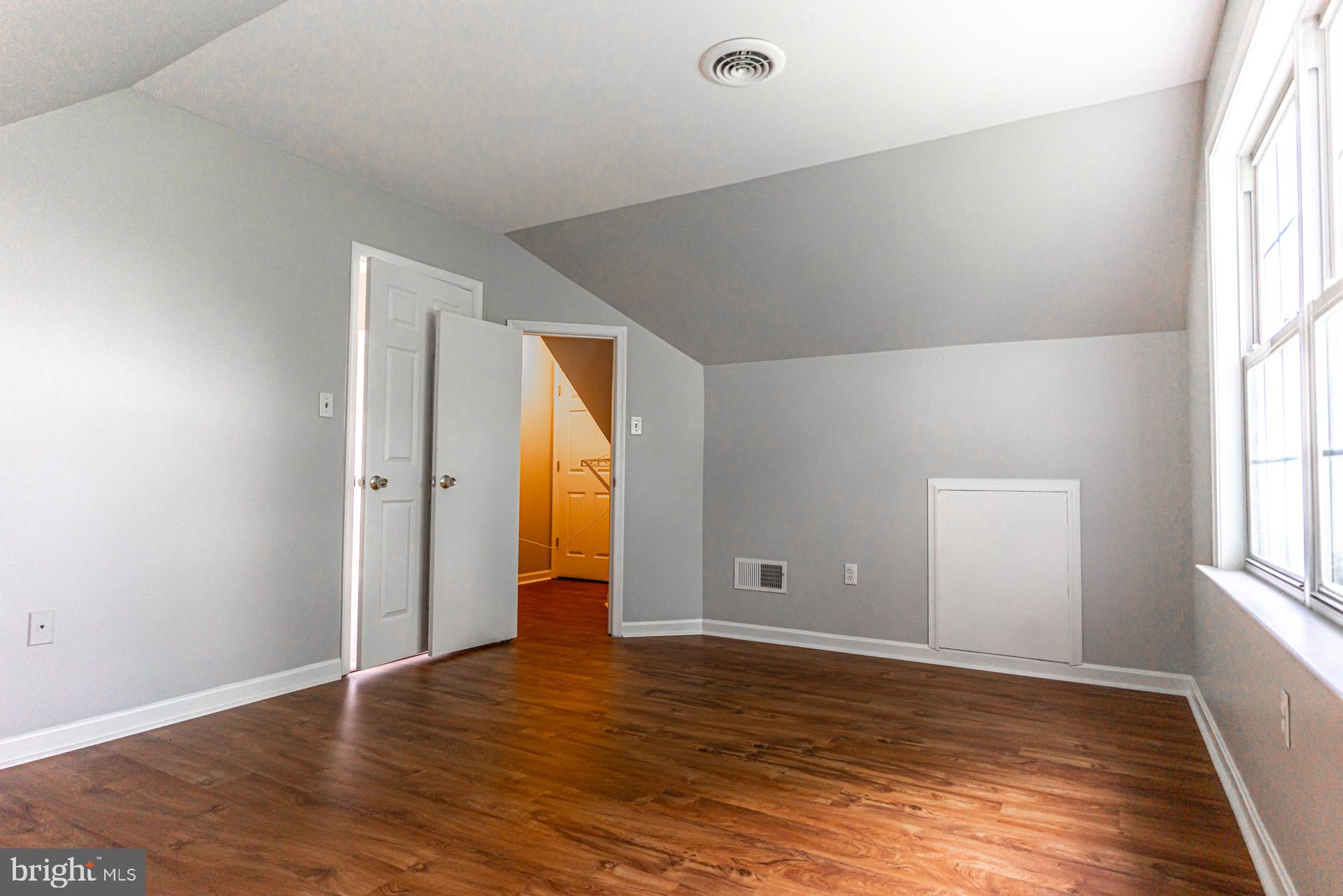 WILLIAMSBURG - Residential Lease