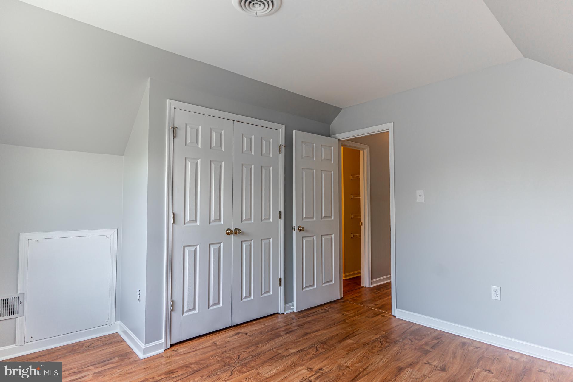 WILLIAMSBURG - Residential Lease