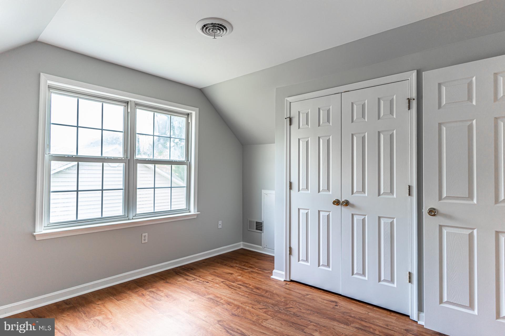 WILLIAMSBURG - Residential Lease