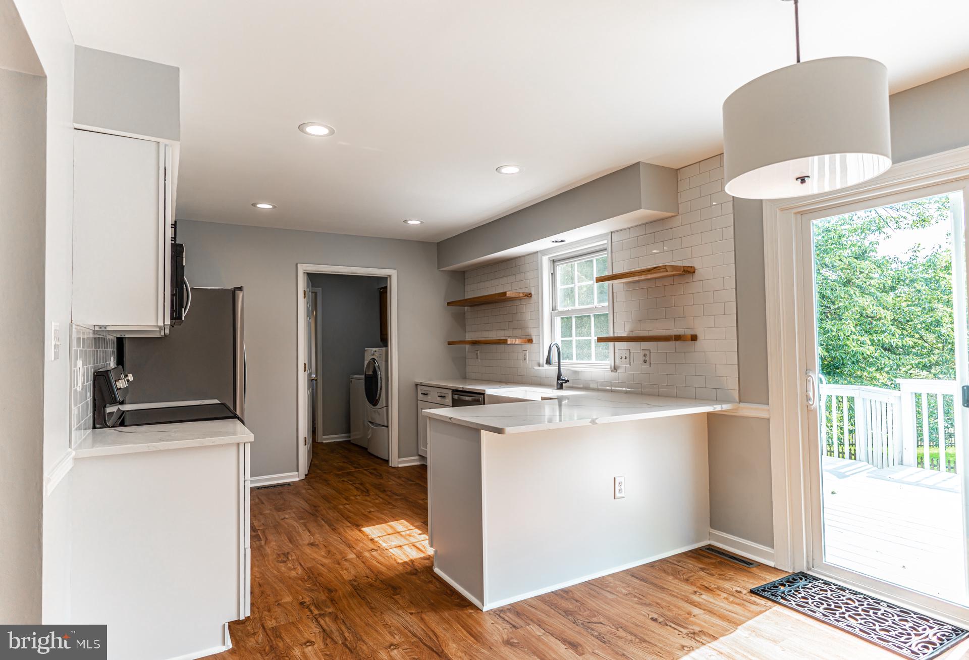 WILLIAMSBURG - Residential Lease