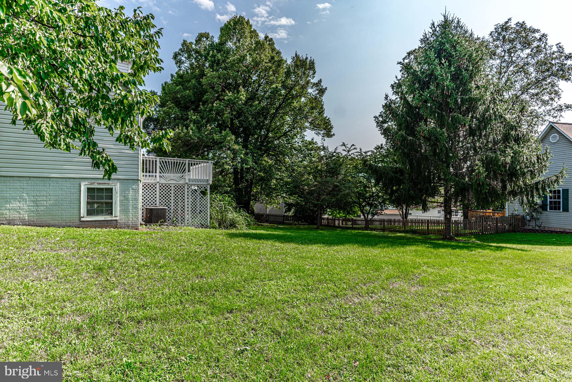 WILLIAMSBURG - Residential Lease