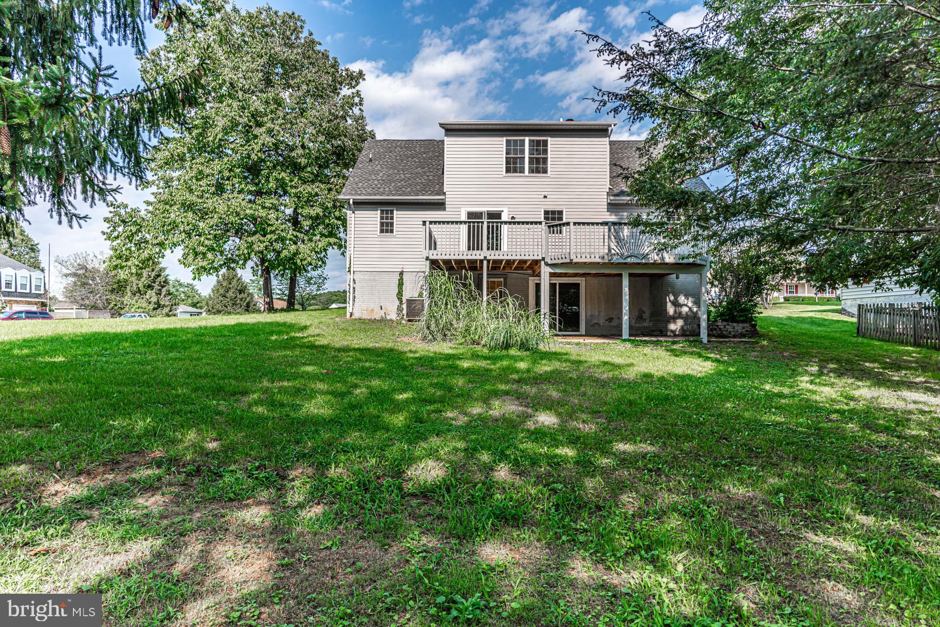 WILLIAMSBURG - Residential Lease