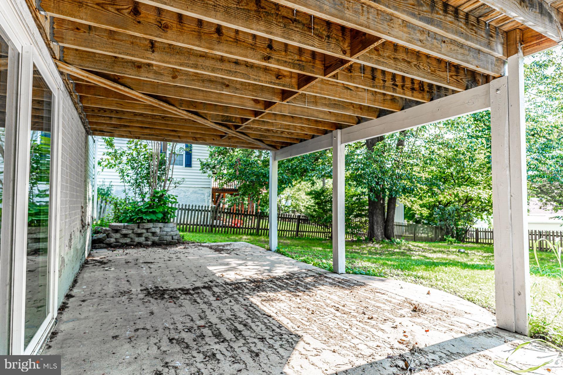 WILLIAMSBURG - Residential Lease