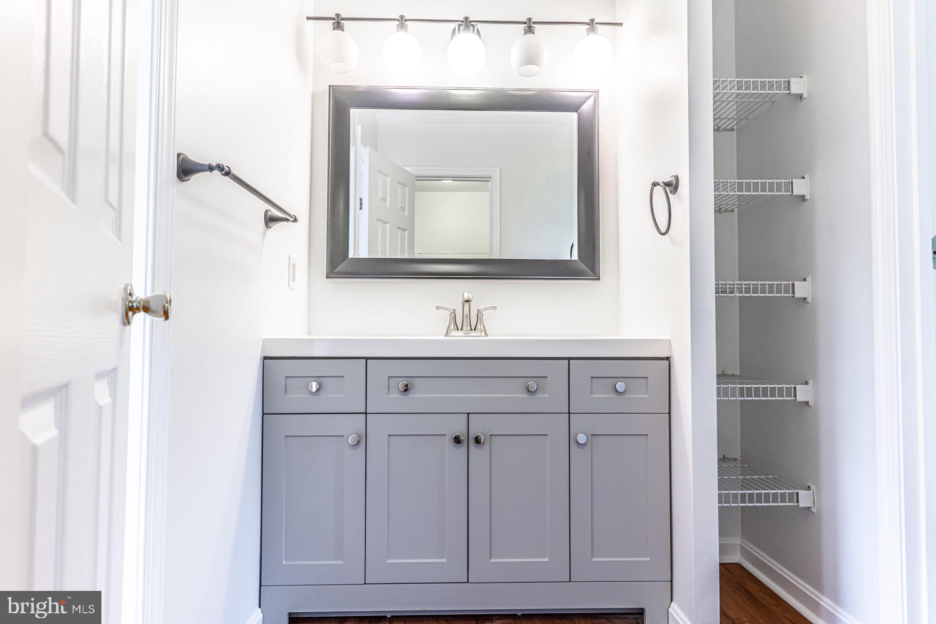 WILLIAMSBURG - Residential Lease