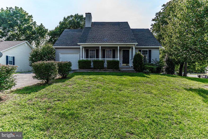 Come live in this beautifully remodeled 3 bedroom 2.5 bathroom home on a corner lot in Williamsburg subdivision of Front Royal! Welcome home to a large family room with a vaulted ceiling and fireplace. Dine in your beautiful dining room attached to the bright white kitchen with stainless steel appliances and open shelving on the backsplash. Right off the kitchen find your main level laundry room and separate powder room. Walk out from the dining room onto your huge deck, perfect for grilling and entertaining. This home features a main level master bedroom with a wonderful master bathroom and walk-in closet. The Luxury Vinyl Plank flooring runs throughout the main level and continues upstairs into your bedrooms and loft. The upper level loft is perfect for your in-home office, school room or nursery, leaving two generous-sized bedrooms and a great shared bathroom upstairs. The basement offers you storage that goes on forever, and leaves the attached, one-car garage...for your car!  Make this place yours today!