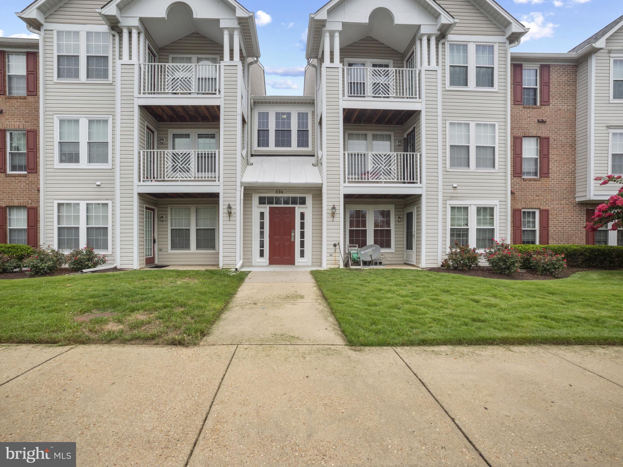BEAUTIFULLY RENOVATED 1ST FLR CONDO W/PATIO! BRAND-NEW LUXURY VINYL PLANK FLOORING IN FOYER, LIVING ROOM, DINING ROOM, KITCHEN, BREAKFAST AREA/SUNROOM, HALLWAY, AND LAUNDRY ROOM! NEWER, NEUTRAL CARPET IN BEDROOMS! NEWER, WHITE FAUX WOOD BLINDS IN ALL WINDOWS! UPDATED CEILING FANS & LIGHT FIXTURES! OVERSIZED LIVING ROOM W/CEILING FAN! SEPARATE DINING ROOM! BRAND-NEW KITCHEN WITH 42-INCH, WHITE CABINETS, GRANITE COUNTERS, UPGRADED STAINLESS STEEL APPLIANCES AND PANTRY! SUNROOM/BREAKFAST AREA WITH LOTS OF NATURAL LIGHT! SEPARATE LAUNDRY/UTILITY ROOM! DOOR FROM SUNROOM TO CONCRETE PATIO! OVERSIZED, PRIMARY BEDROOM WITH AMAZING, EXPANSIVE, WALK-IN CLOSET! ADDITIONAL, SPACIOUS, SECOND BEDROOM! UPDATED BATH W/NEWER VANITY, CUSTOM TILE SURROUND AND LIGHTS! NO SMOKING! NO PETS! CREDIT SCORE OF 680+! IMMACULATE! ENJOY ALL THE PINEY ORCHARD AMMENITIES! EASY COMMUTE TO DC, ANNAPOLIS, BALTIMORE, FORT MEADE, NSA, MARC TRAIN, SHOPPING, AND MUCH MORE! A 10+++