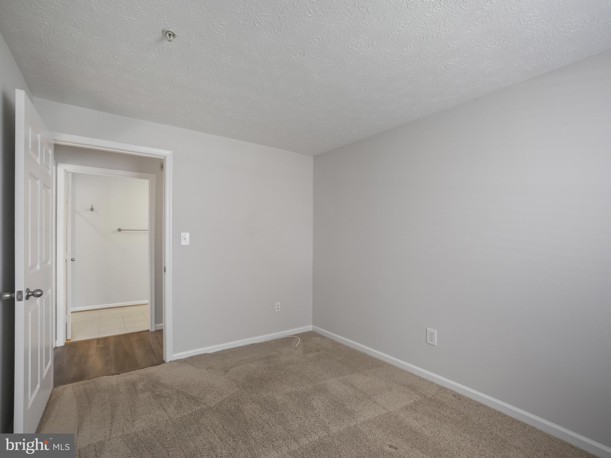 CHESTNUT GABLE - Residential Lease