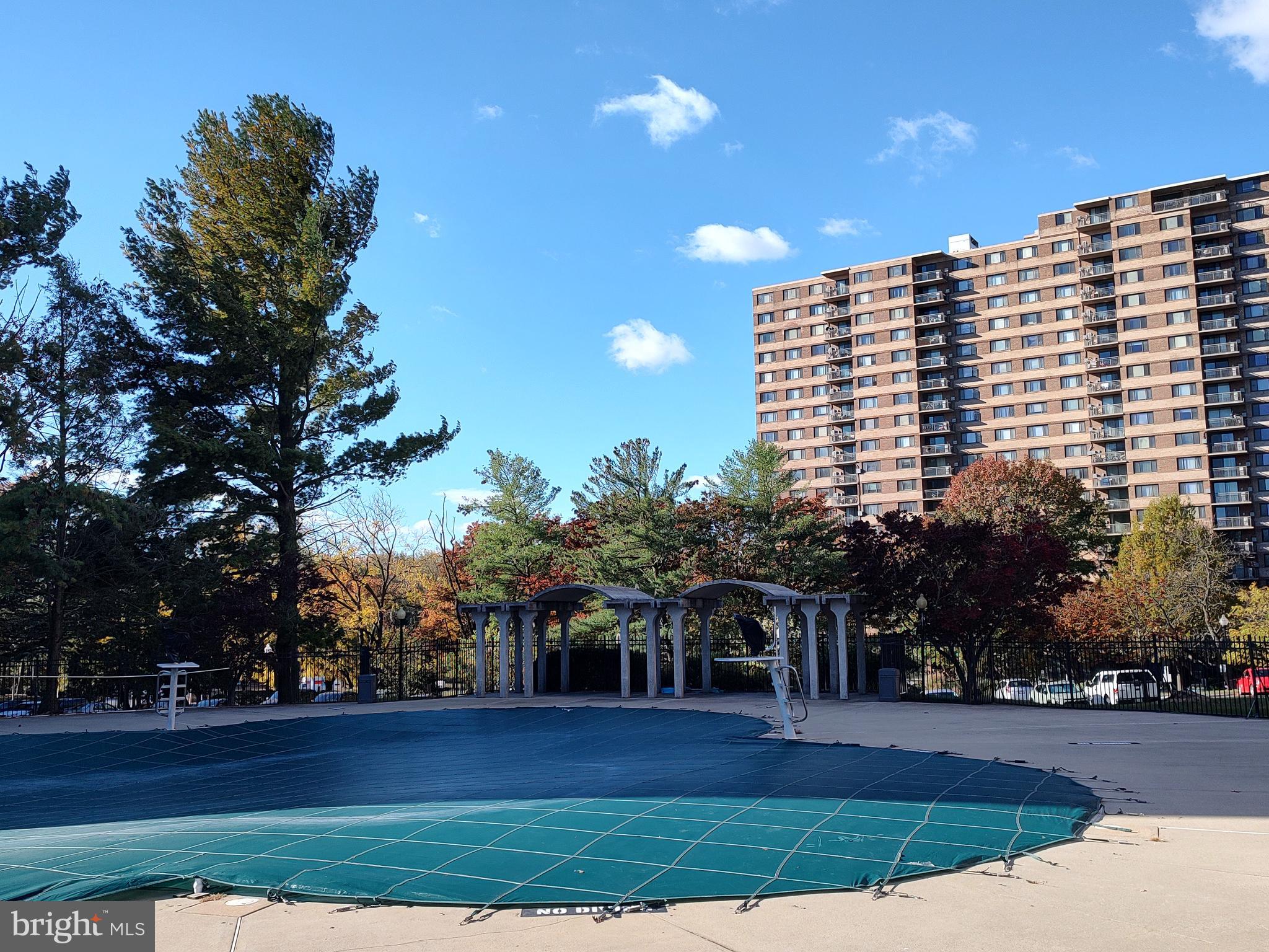 UNIVERSITY TOWERS CODM - Residential