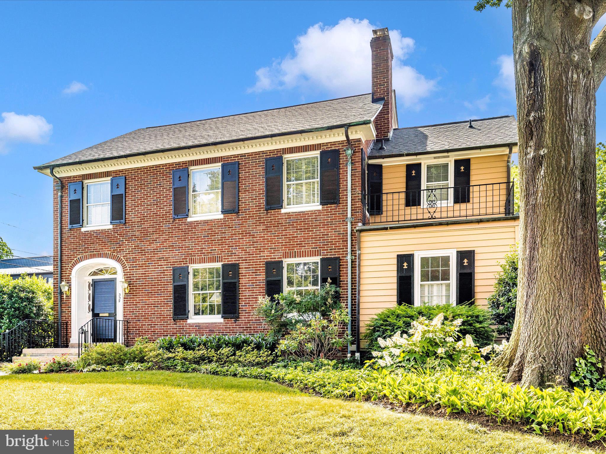 332 MAGNOLIA AVENUE