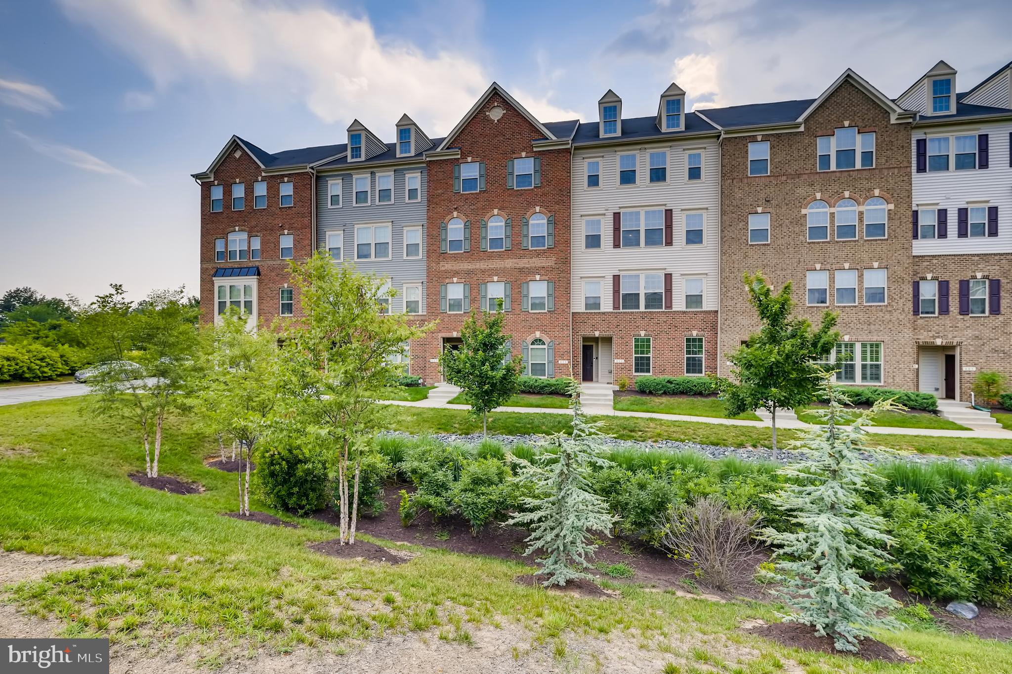 PINEY ORCHARD - Residential