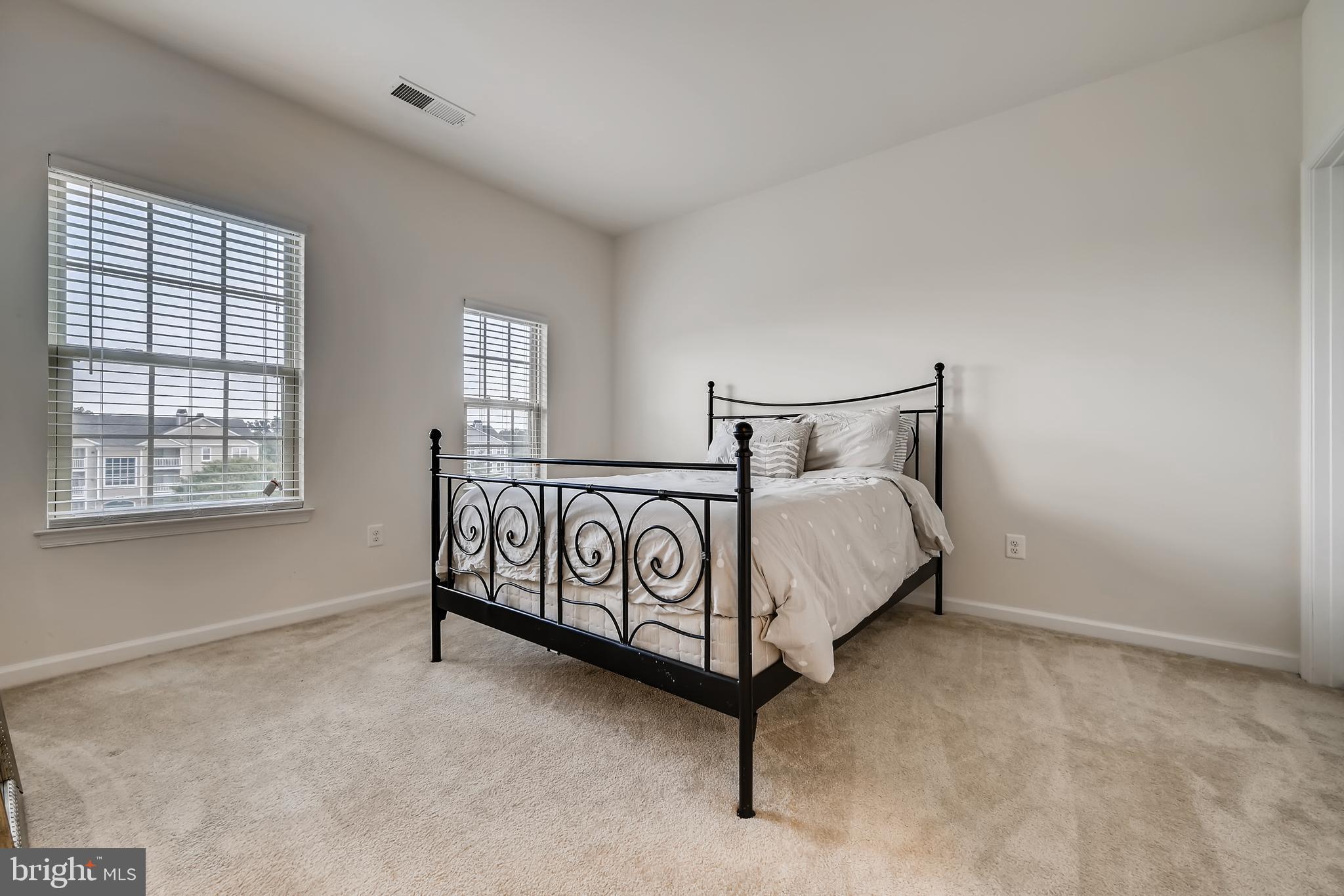 PINEY ORCHARD - Residential