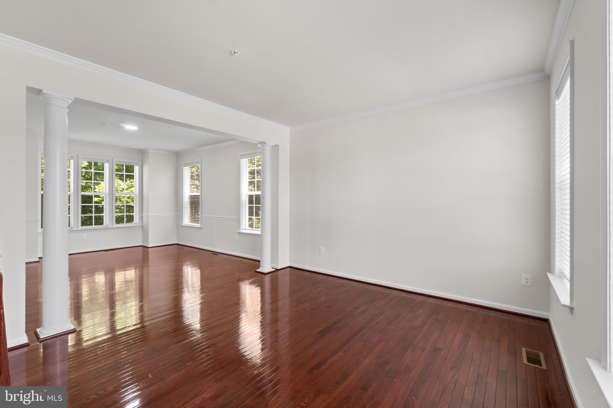 9613 MANOR OAKS VIEW