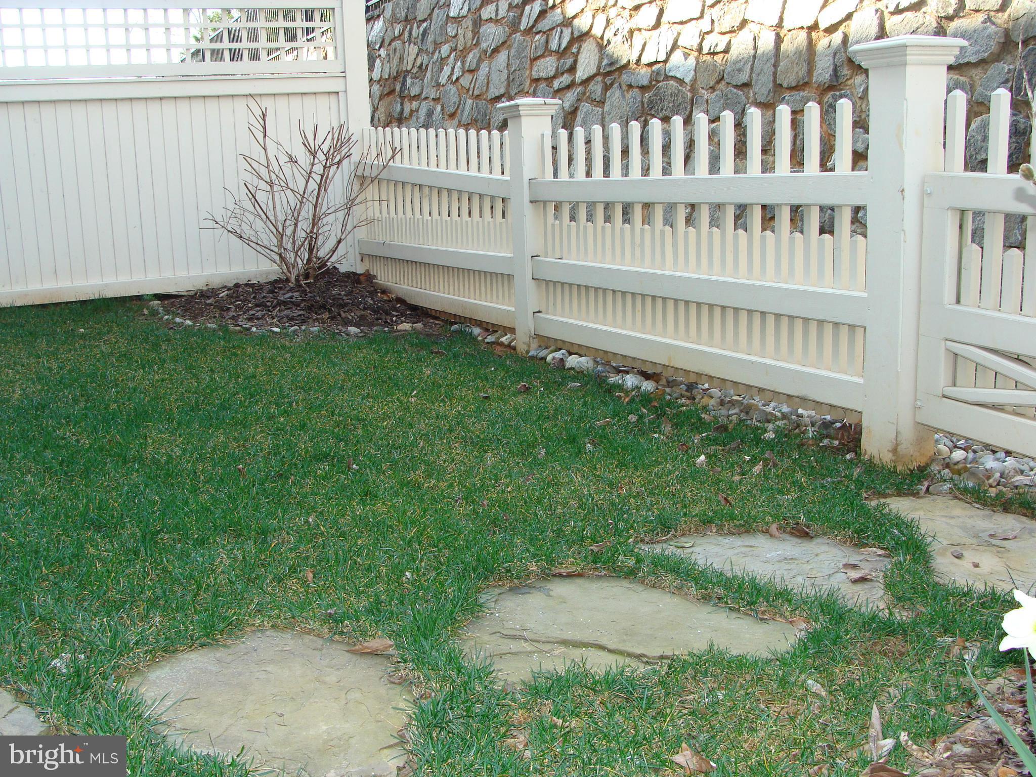 STOCKWELL MANOR - Residential Lease