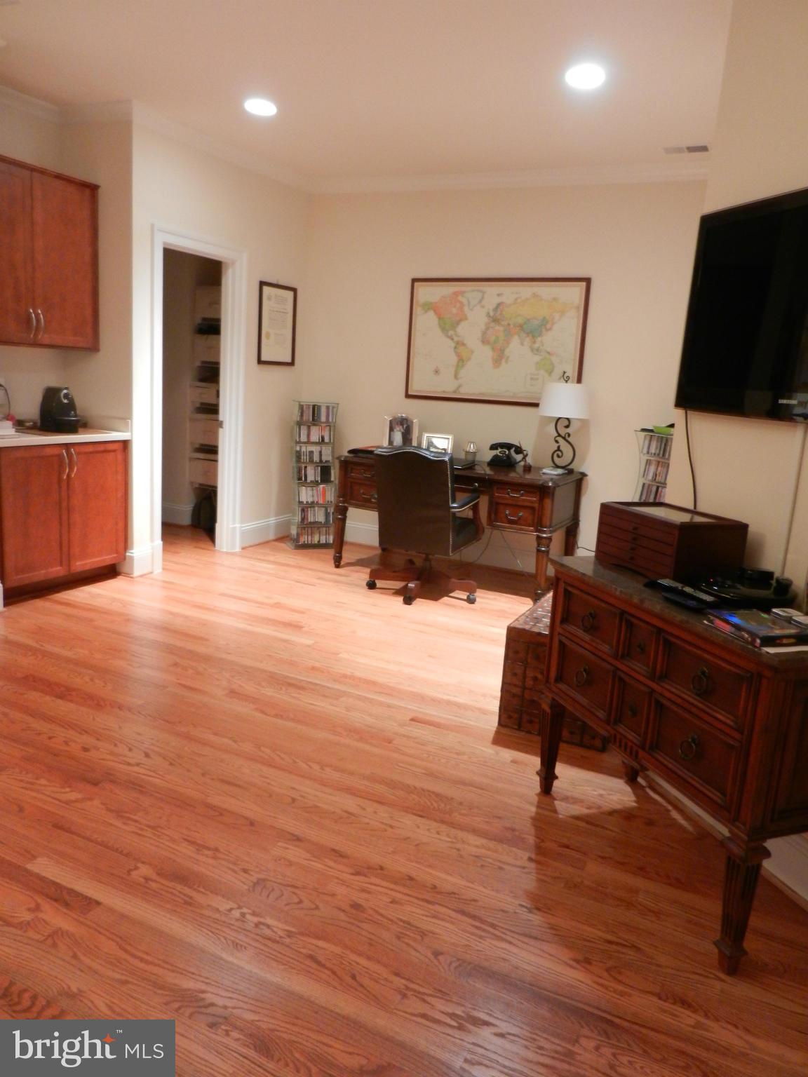 STOCKWELL MANOR - Residential Lease