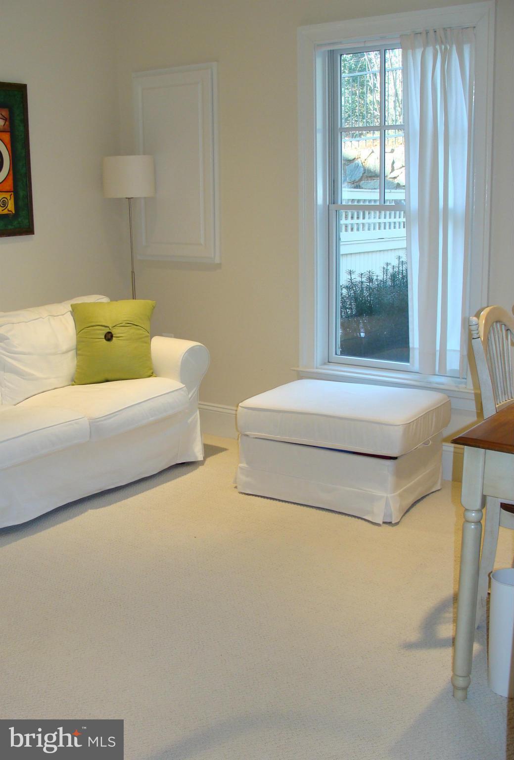 STOCKWELL MANOR - Residential Lease