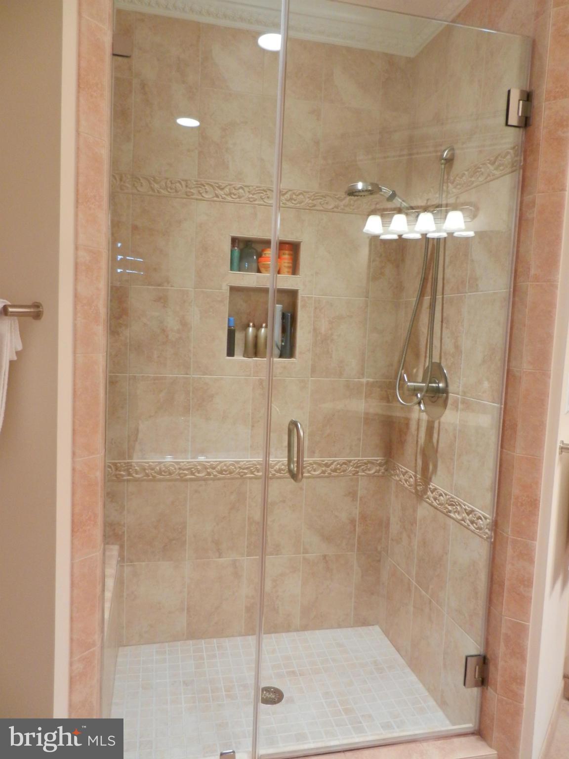 STOCKWELL MANOR - Residential Lease