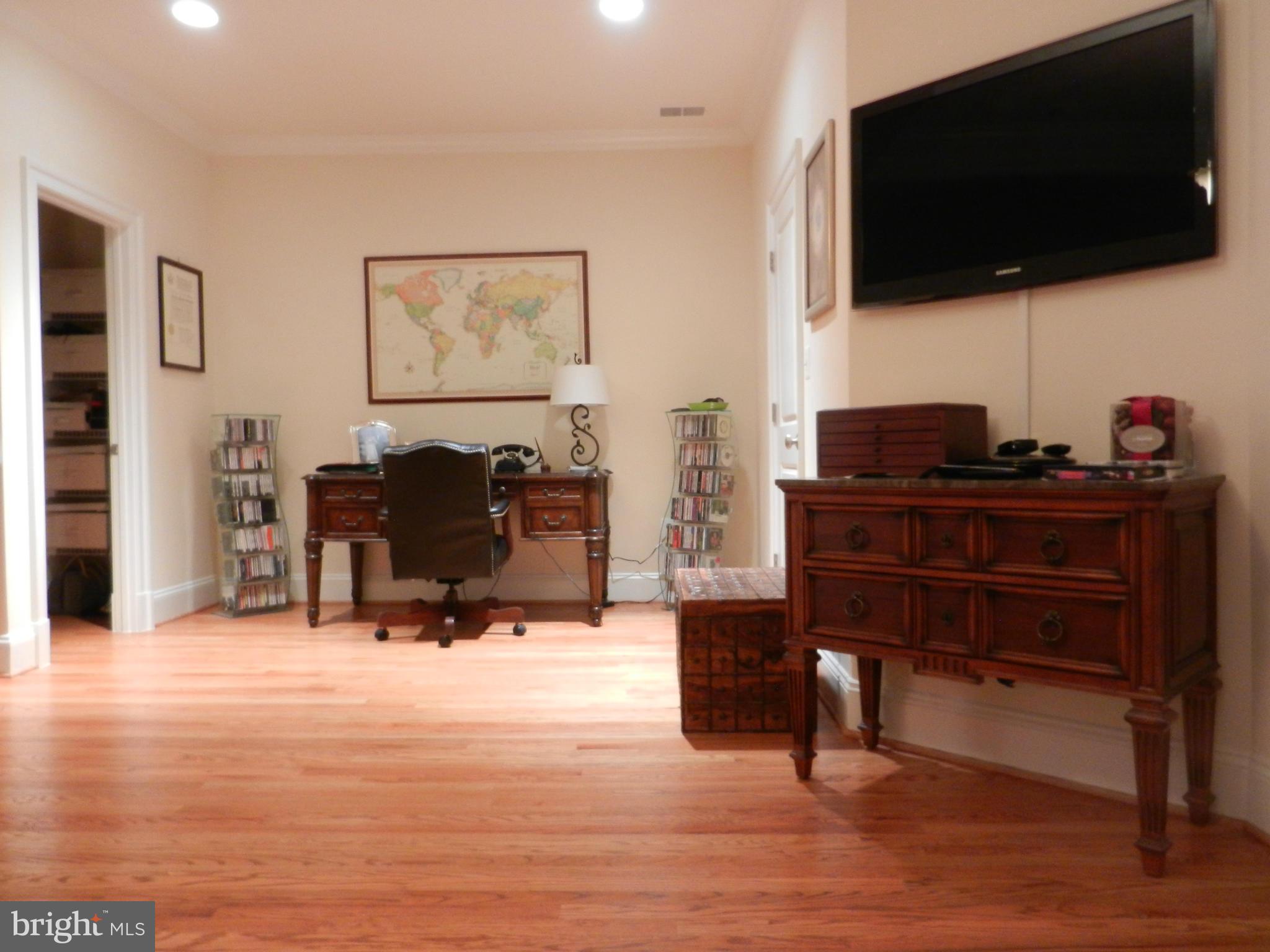 STOCKWELL MANOR - Residential Lease