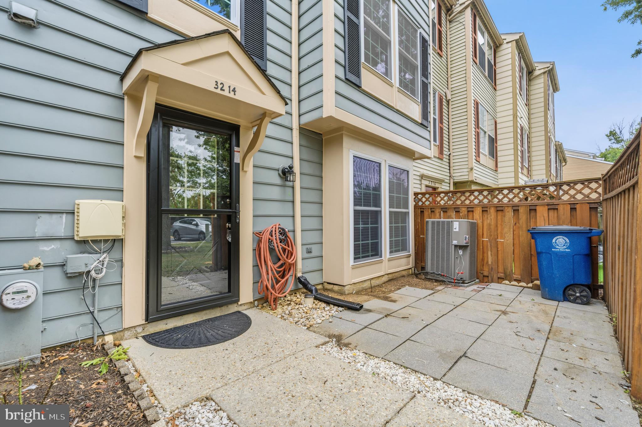 3214 TAPESTRY CIRCLE