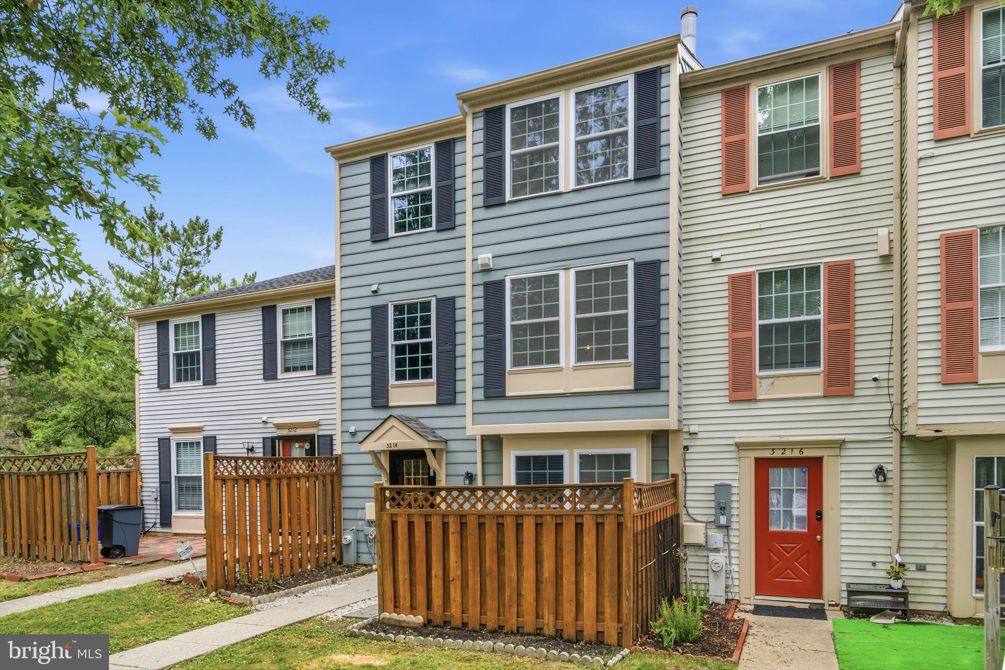 3214 TAPESTRY CIRCLE