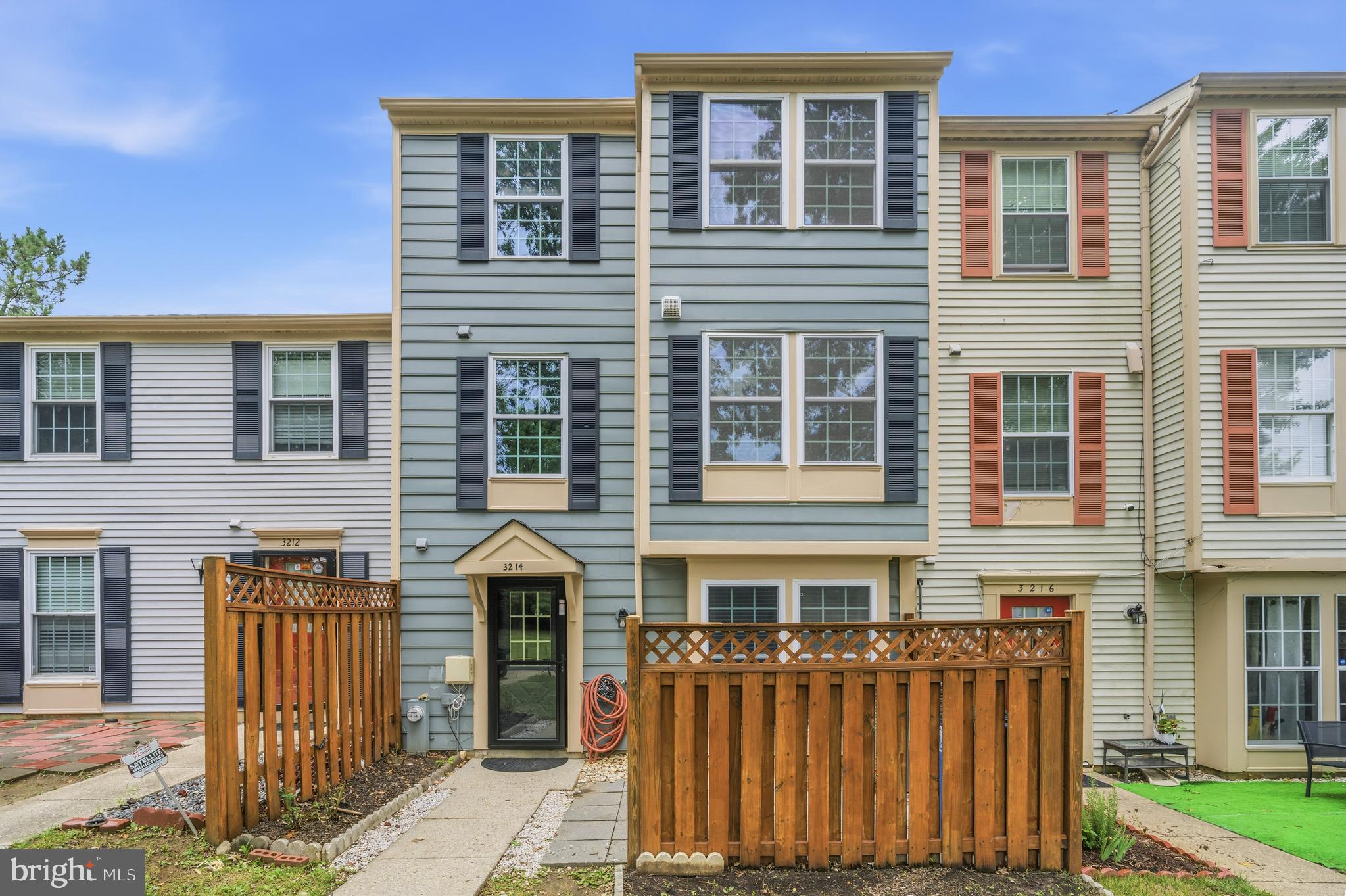 3214 TAPESTRY CIRCLE