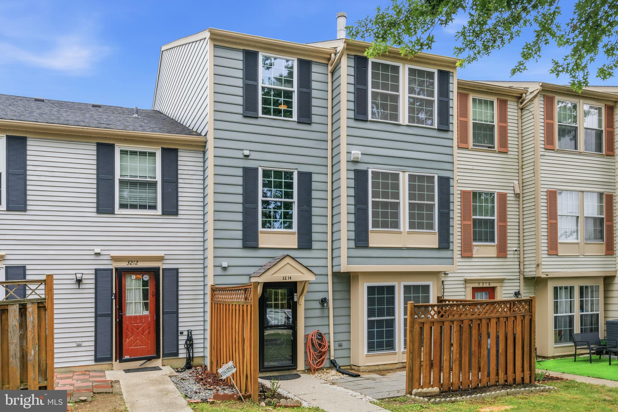 3214 TAPESTRY CIRCLE
