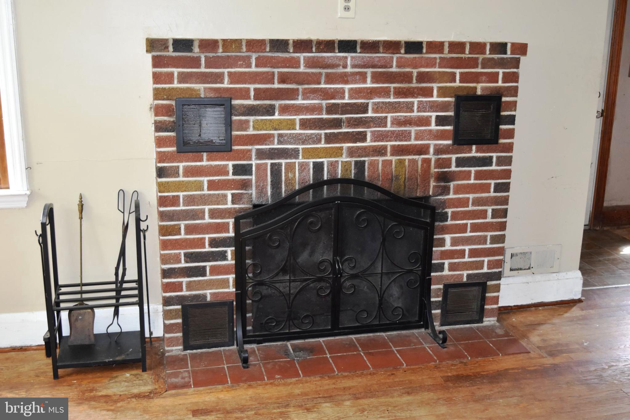 1720 GRAFTON SHOP ROAD