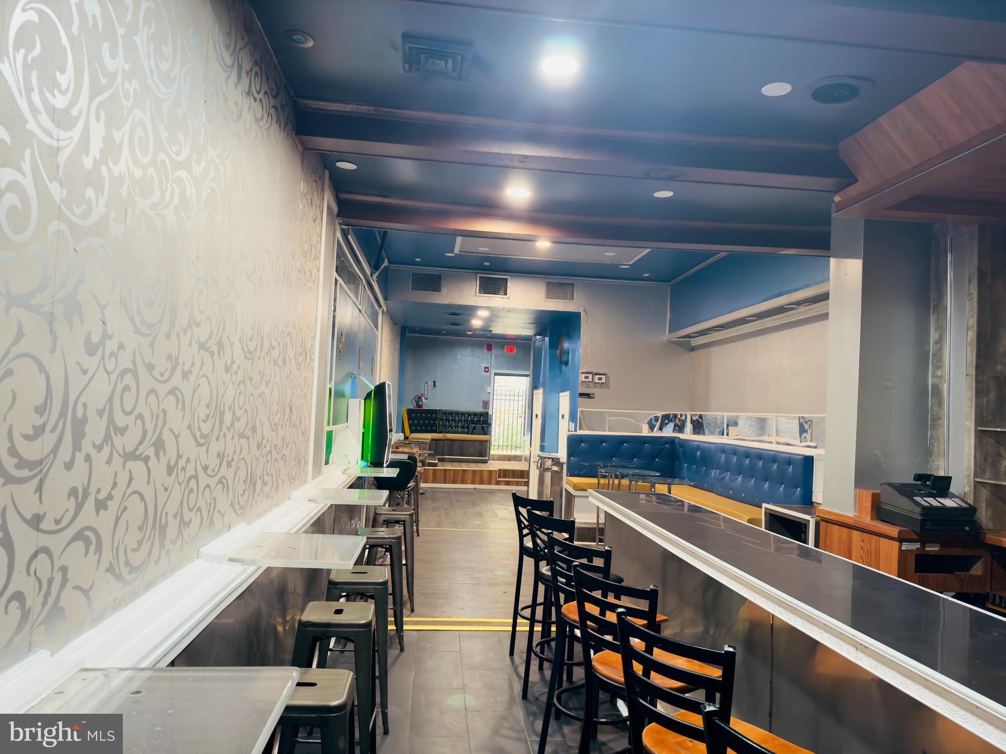 FELTONVILLE - Commercial Sale