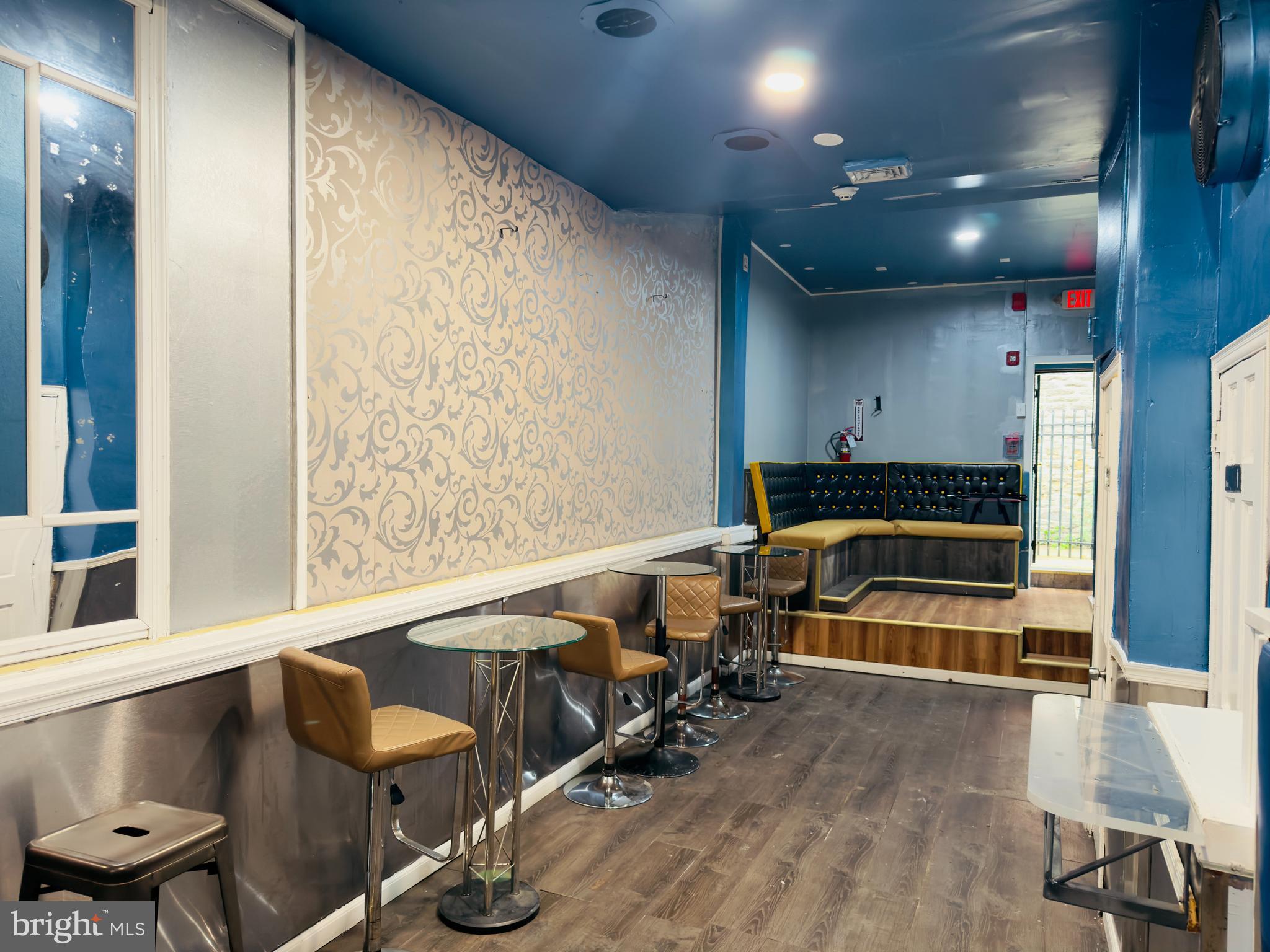 FELTONVILLE - Commercial Sale