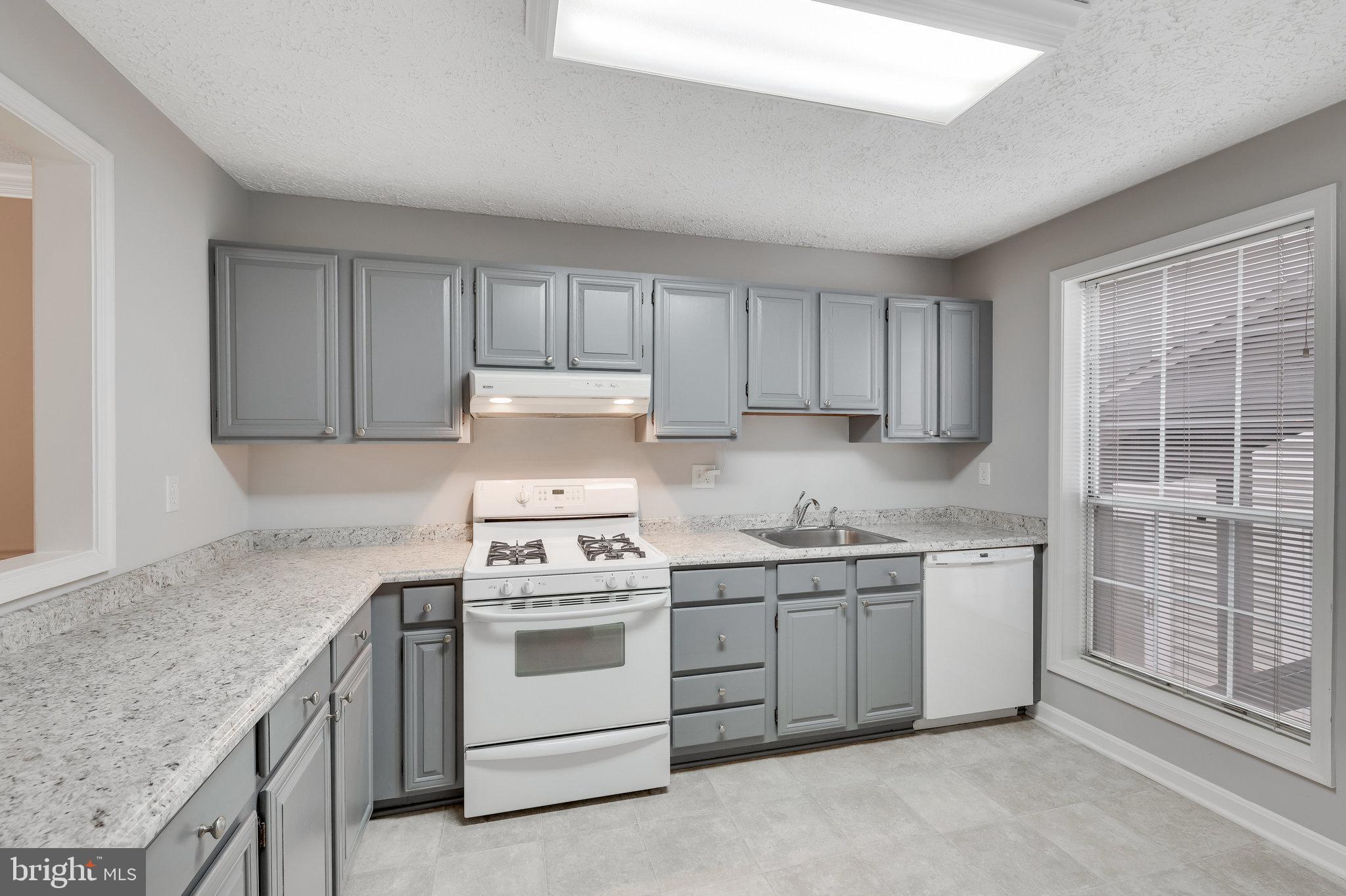 THE OAKTON - Residential