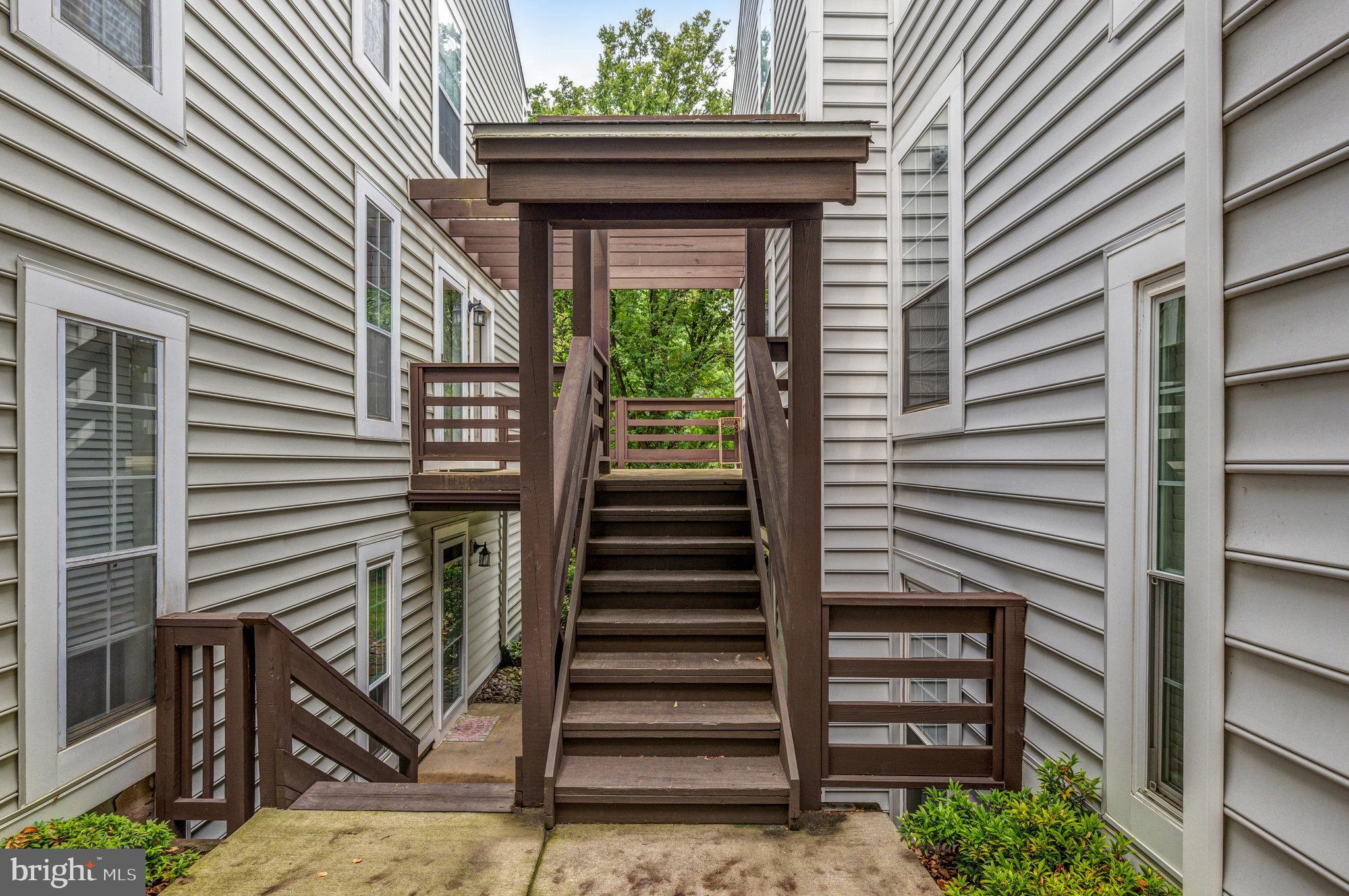 THE OAKTON - Residential