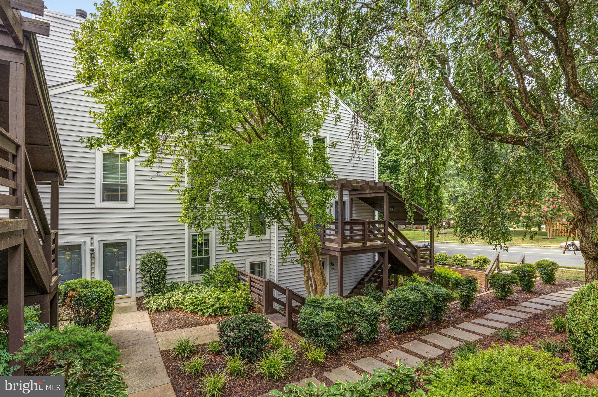 THE OAKTON - Residential