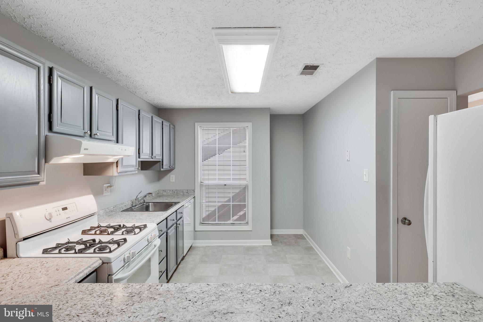 THE OAKTON - Residential