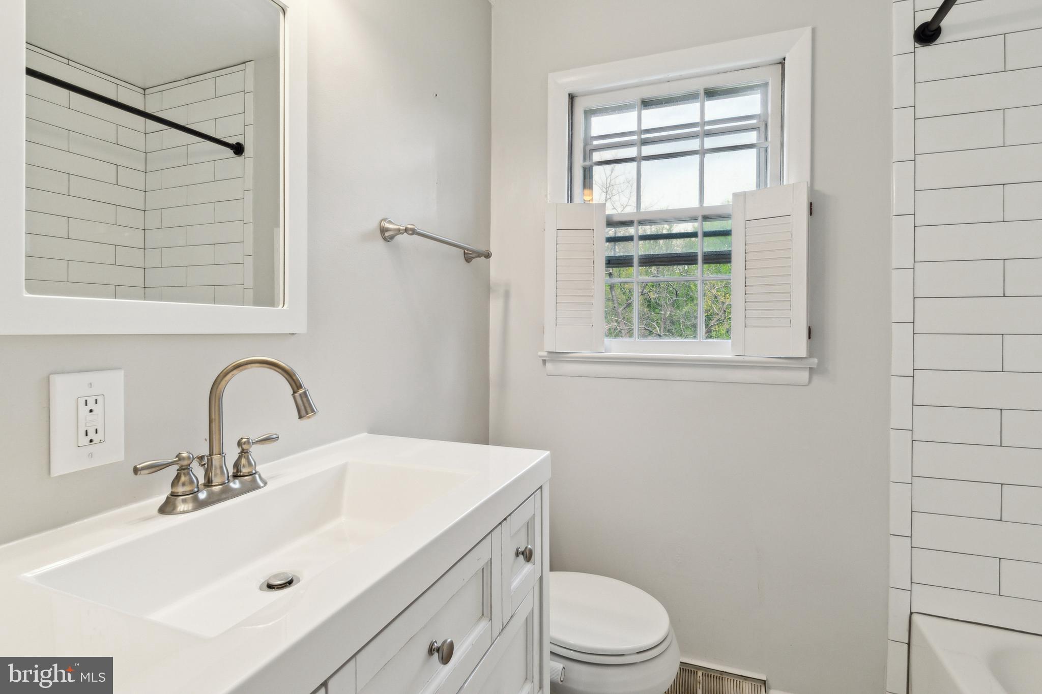 MOUNT WASHINGTON - Residential