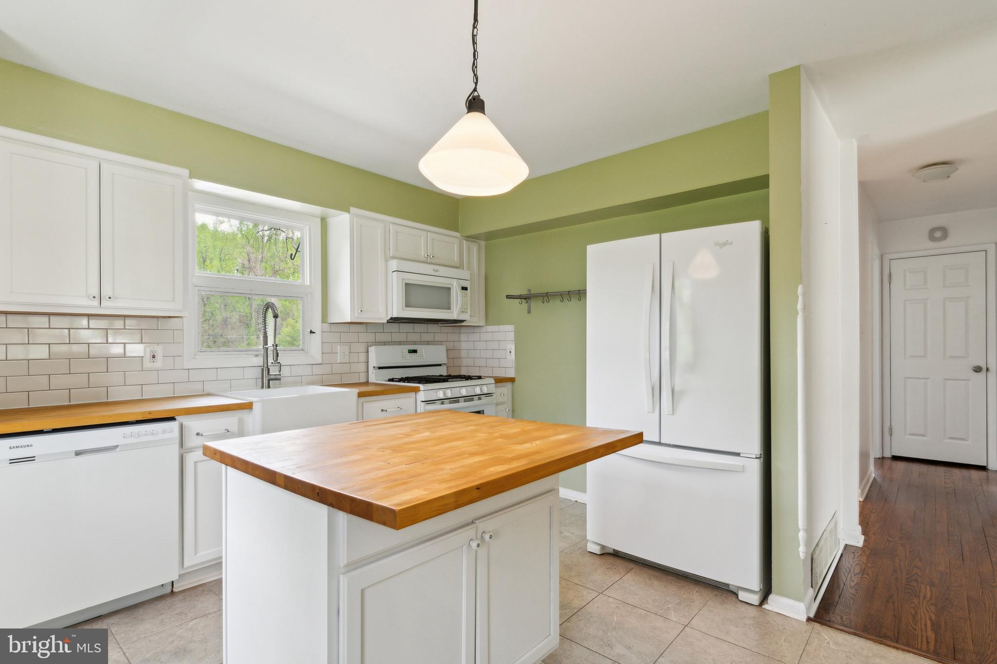 MOUNT WASHINGTON - Residential