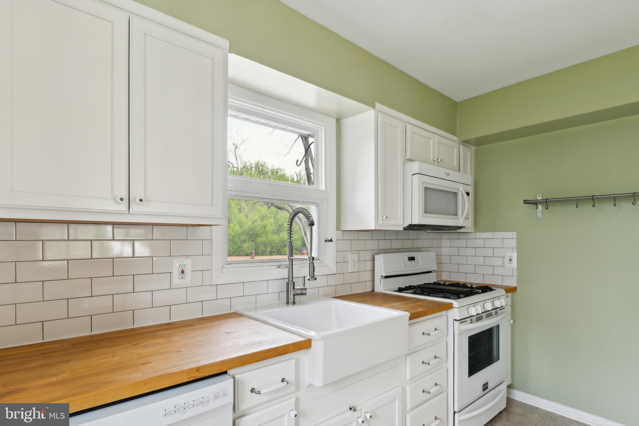 MOUNT WASHINGTON - Residential