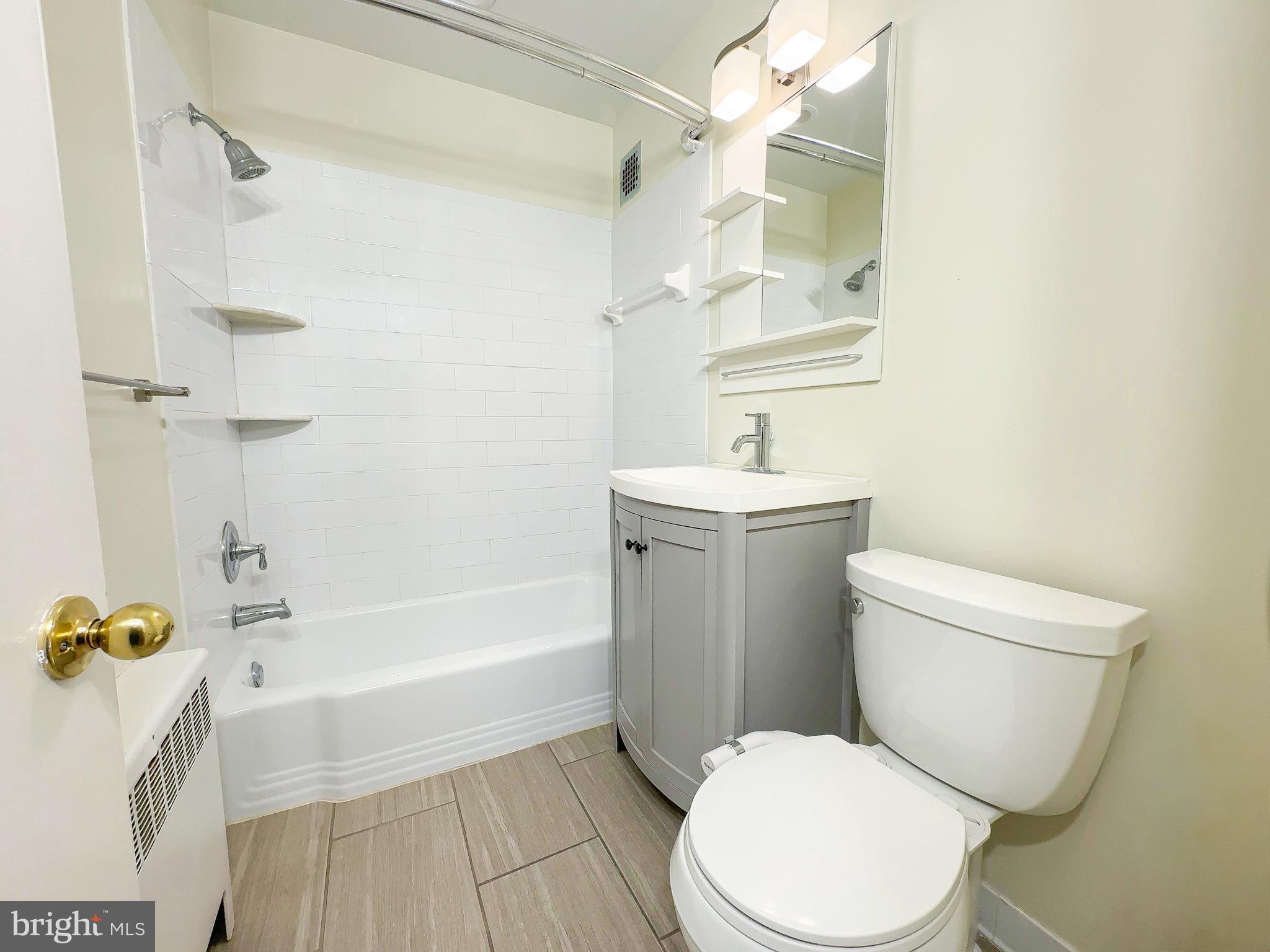 THE CAROLYN - Residential