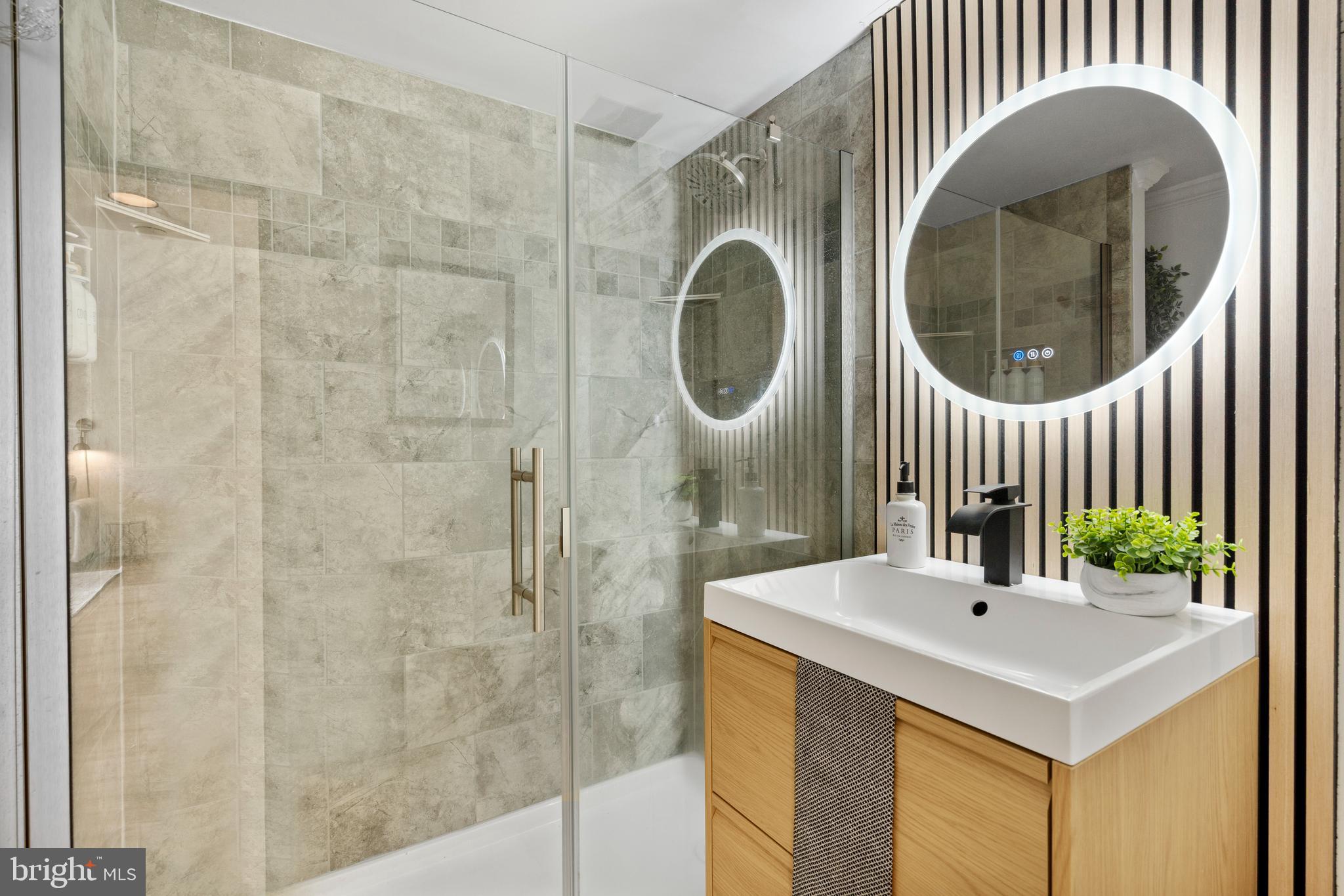 1600 PRINCE STREET - Residential Lease