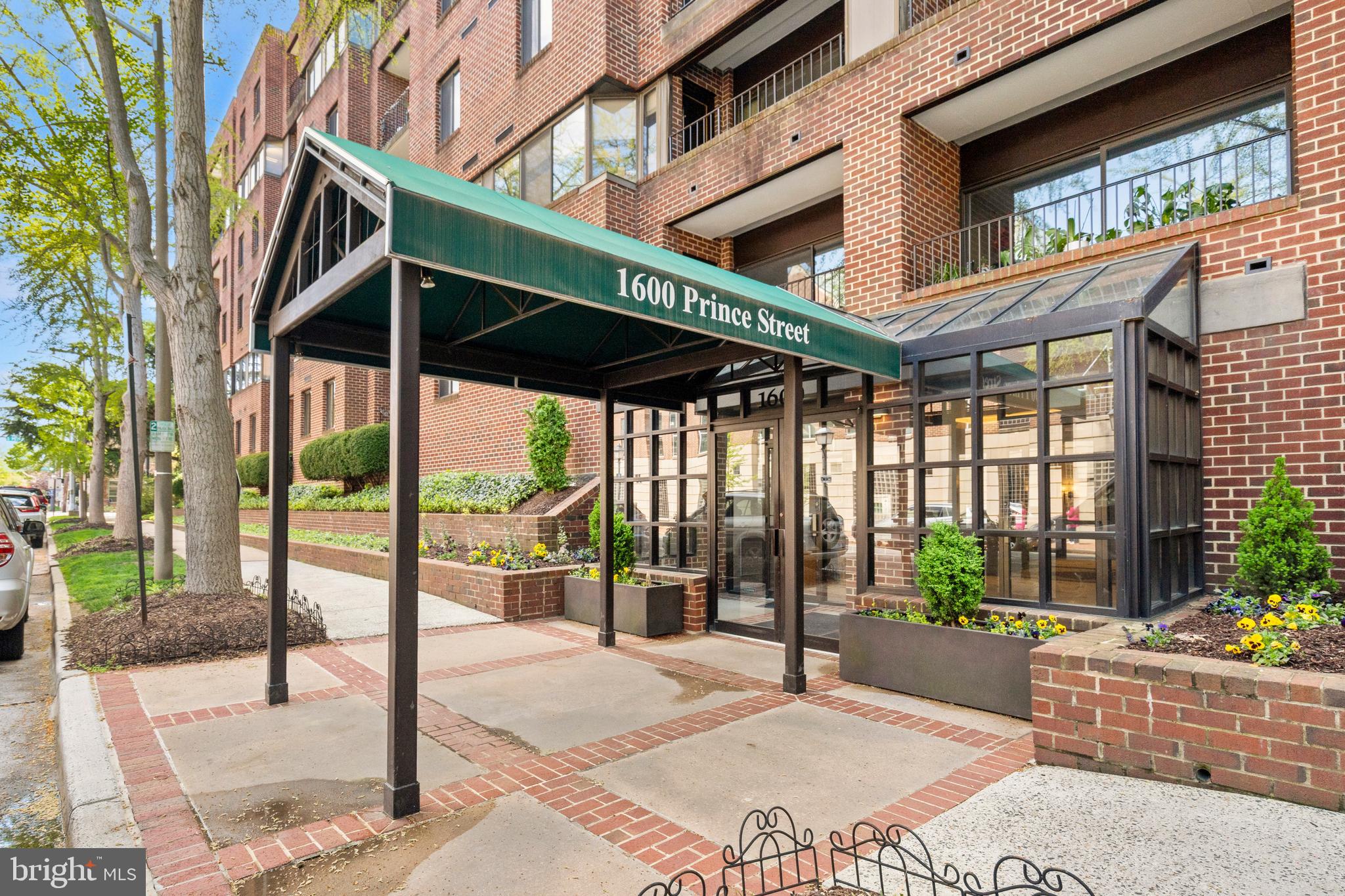 1600 PRINCE STREET - Residential Lease