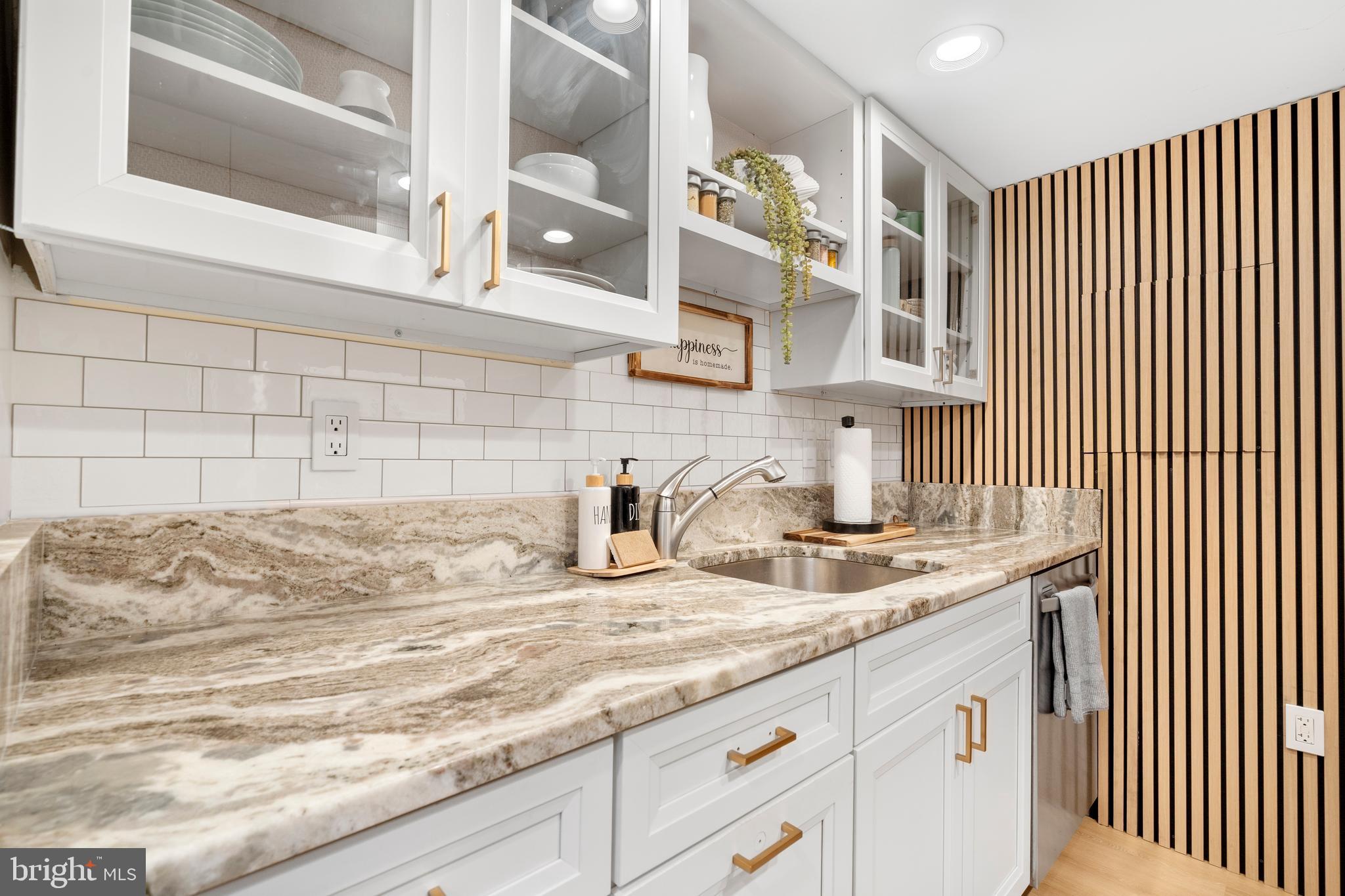 1600 PRINCE STREET - Residential Lease