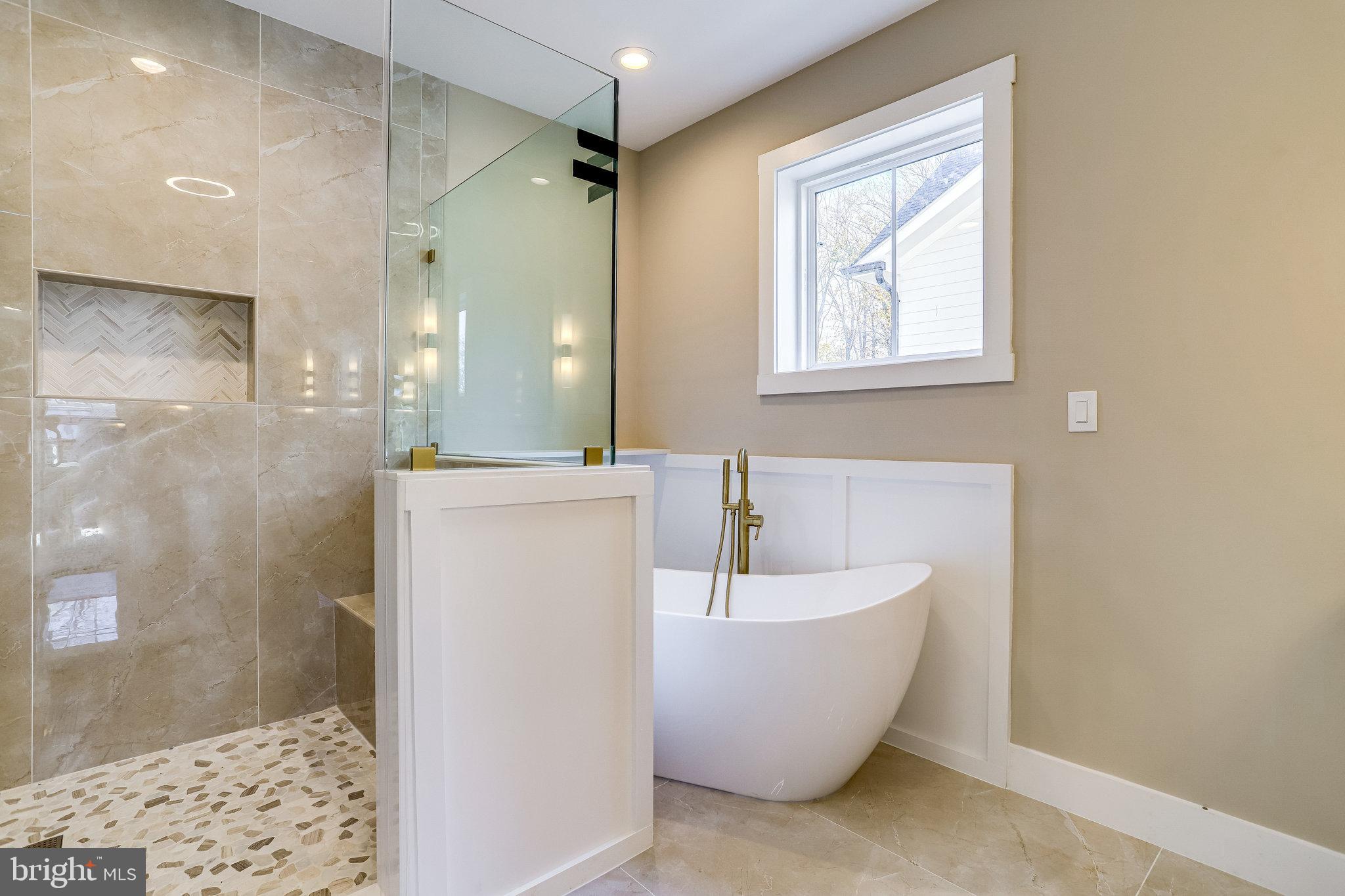 PIMMIT HILLS - Residential