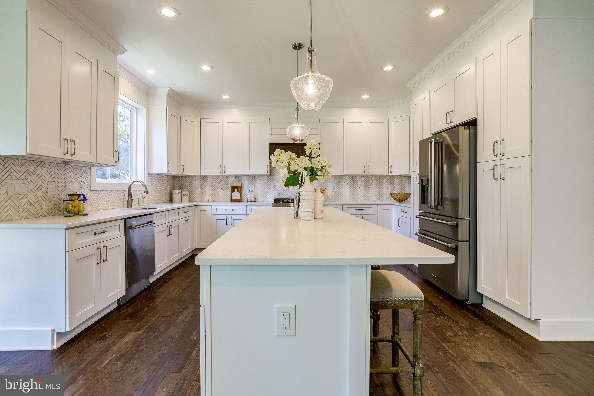 PIMMIT HILLS - Residential