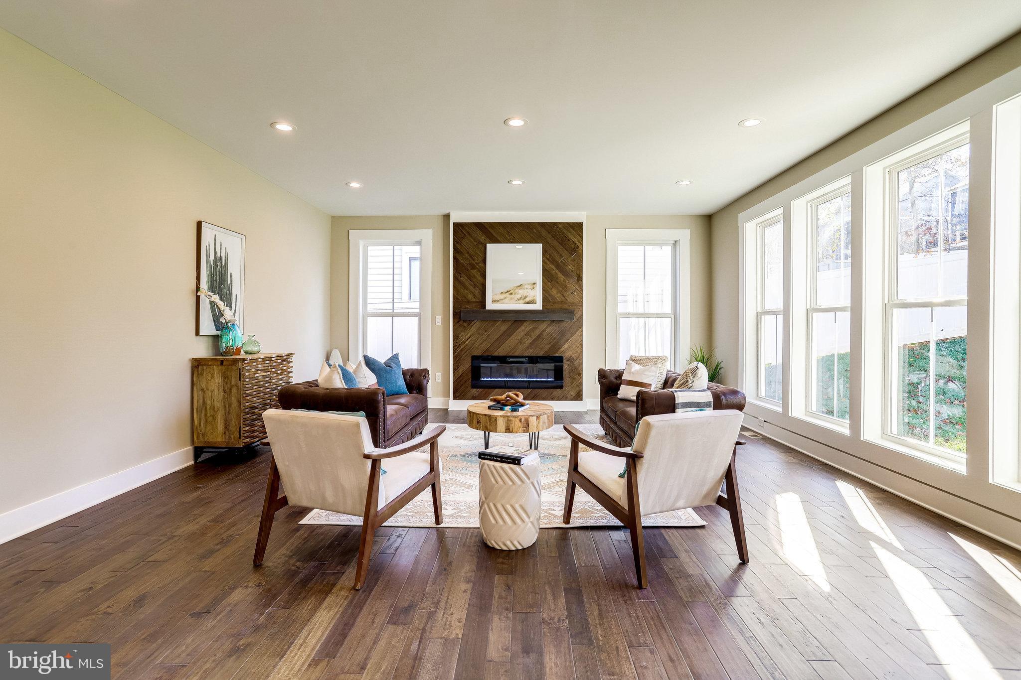 PIMMIT HILLS - Residential