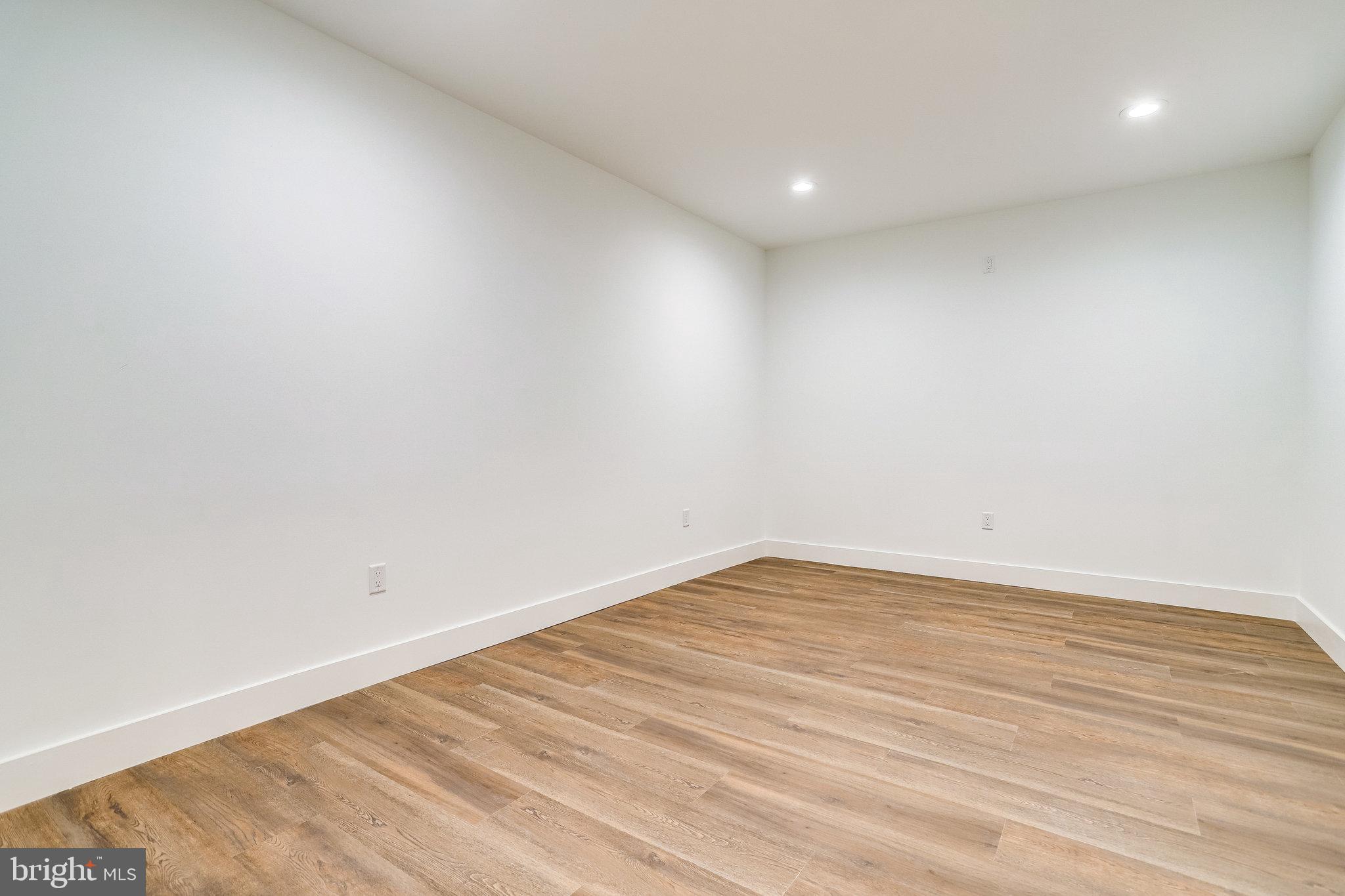 PIMMIT HILLS - Residential