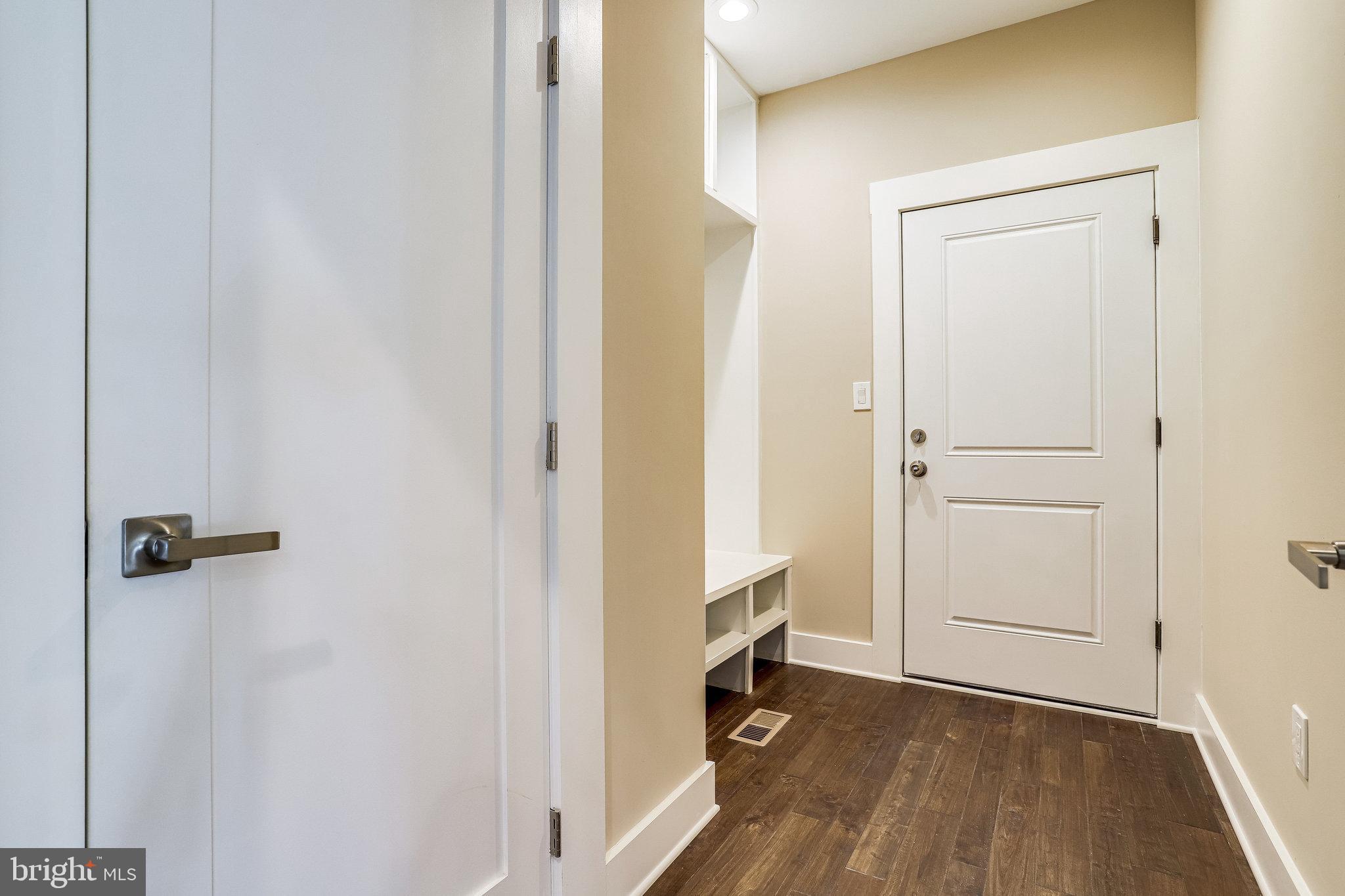 PIMMIT HILLS - Residential