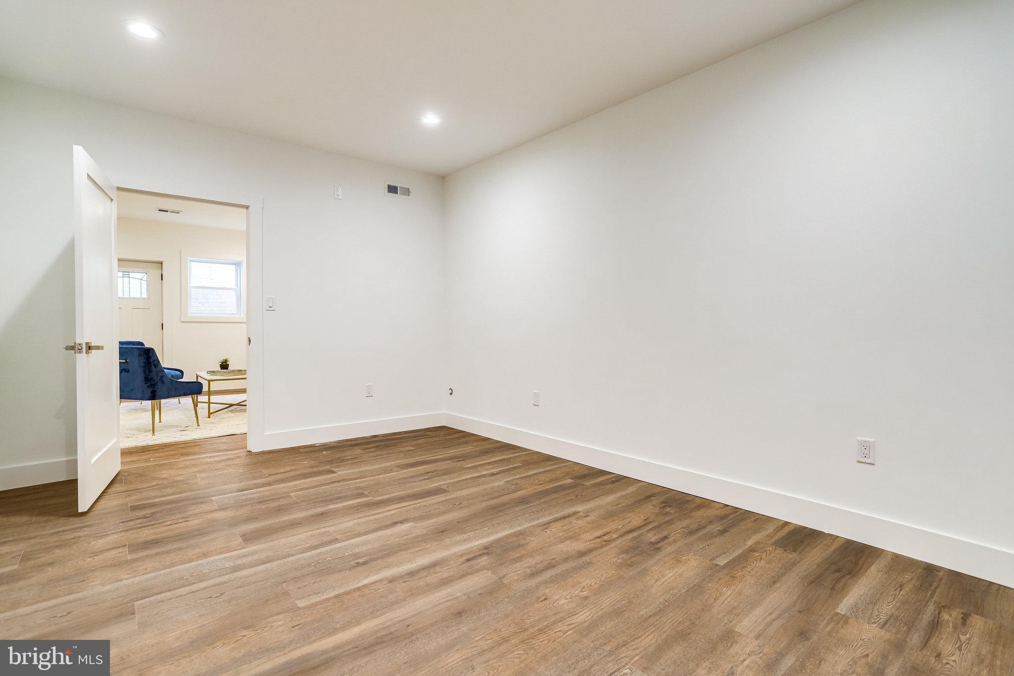 PIMMIT HILLS - Residential