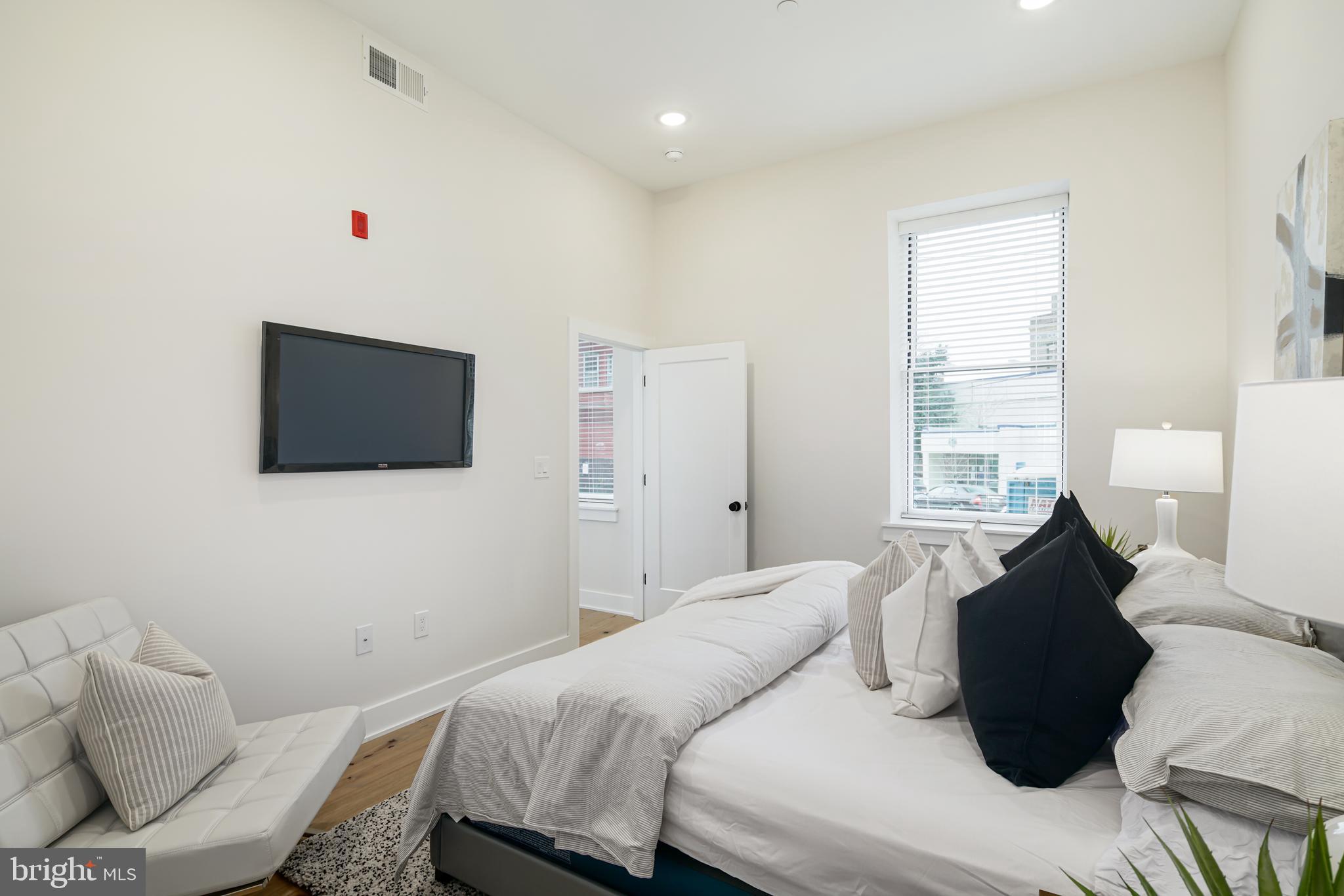 FRANCISVILLE - Residential