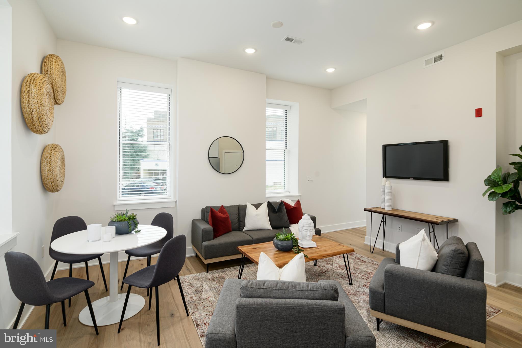 FRANCISVILLE - Residential