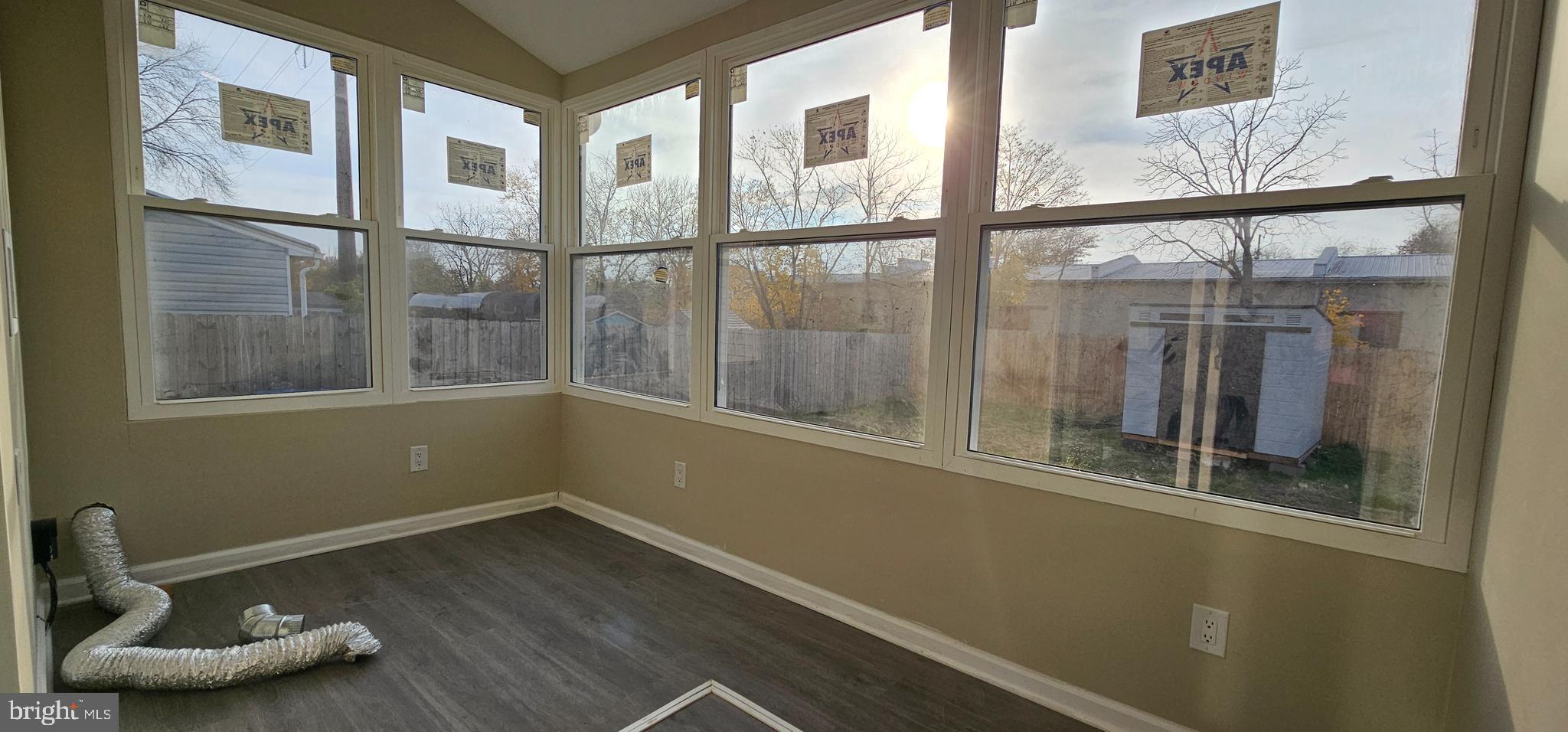 HATFIELD MANOR - Residential