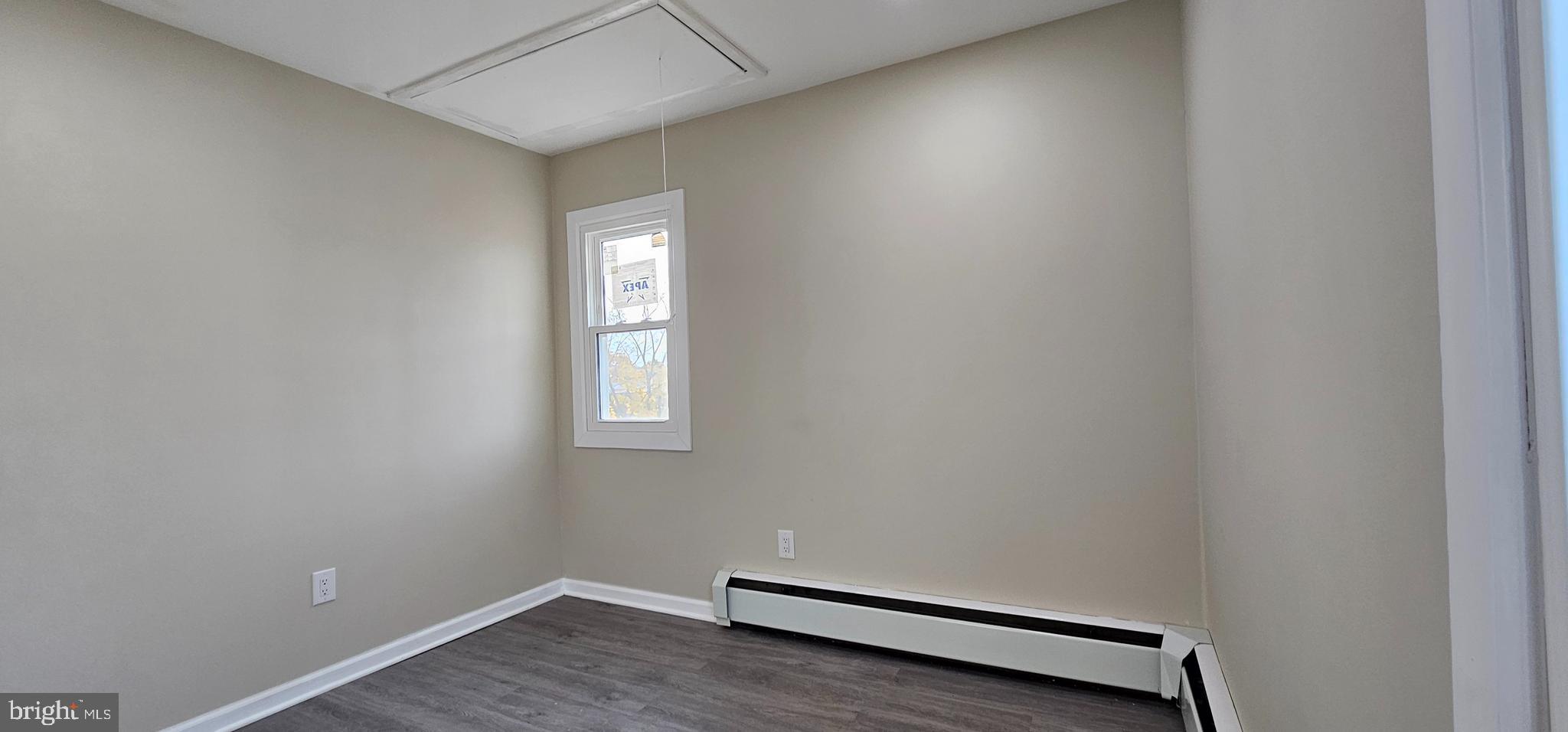 HATFIELD MANOR - Residential