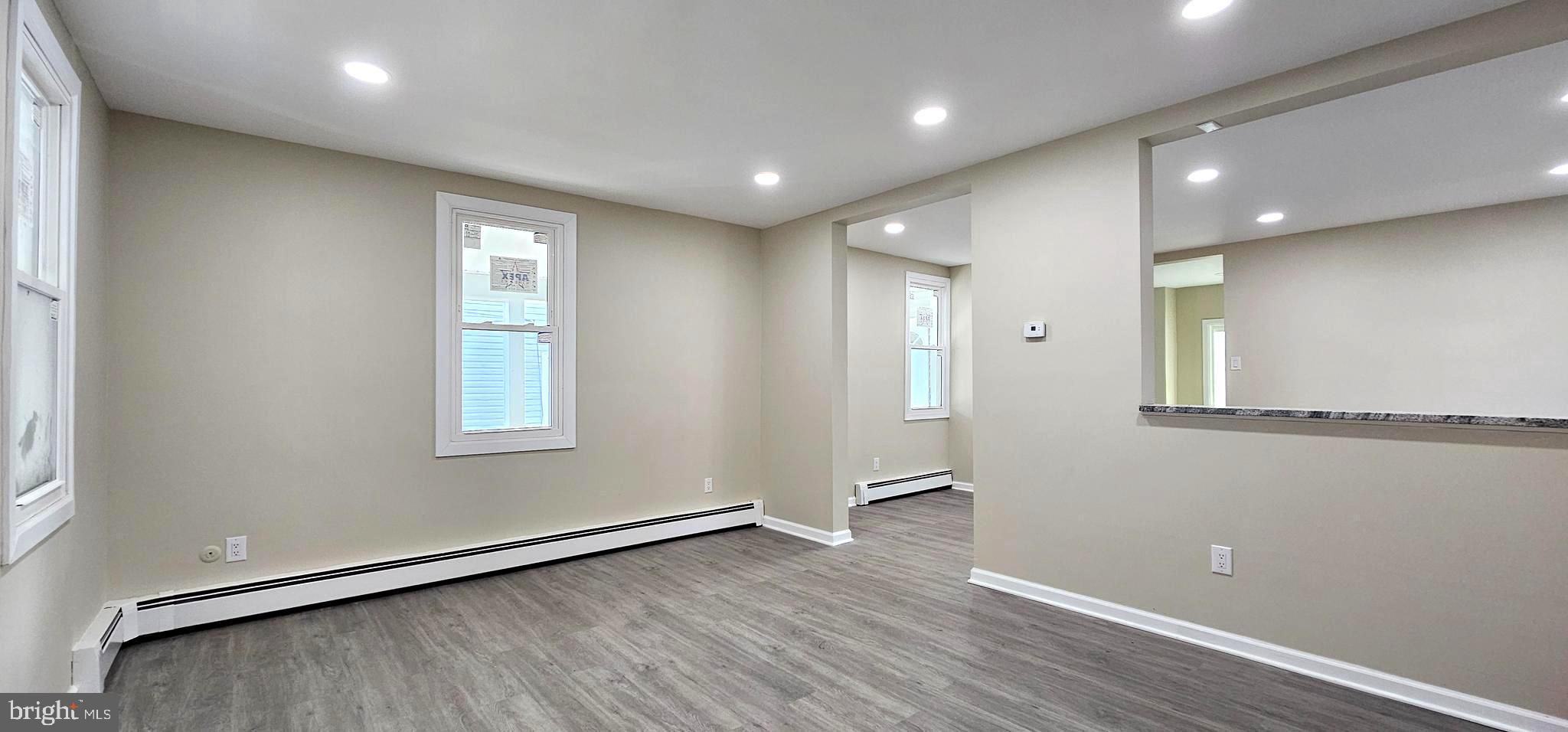 HATFIELD MANOR - Residential